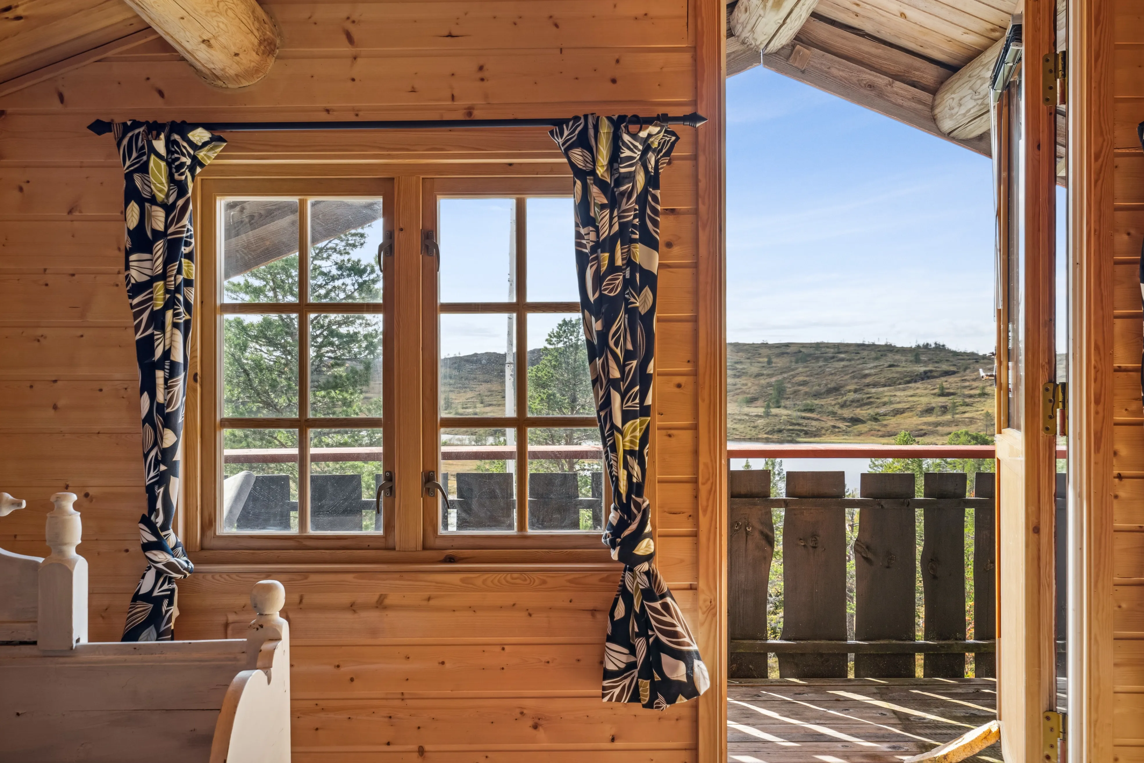 3-Bedroom Norwegian Cabin with Terrace and Solar Power in Rognes - View image 24 of 46
