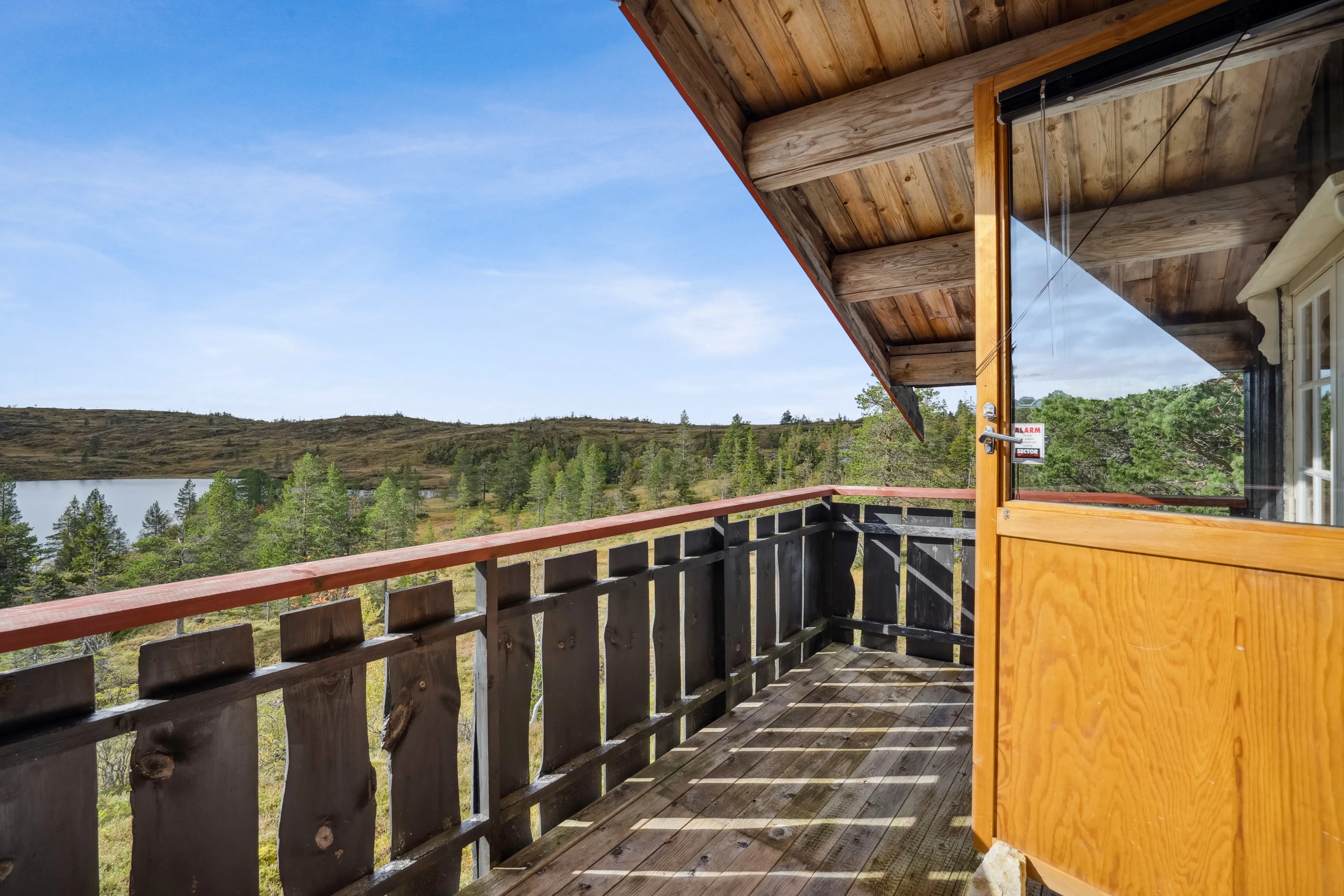 3-Bedroom Norwegian Cabin with Terrace and Solar Power in Rognes - View image 25 of 46