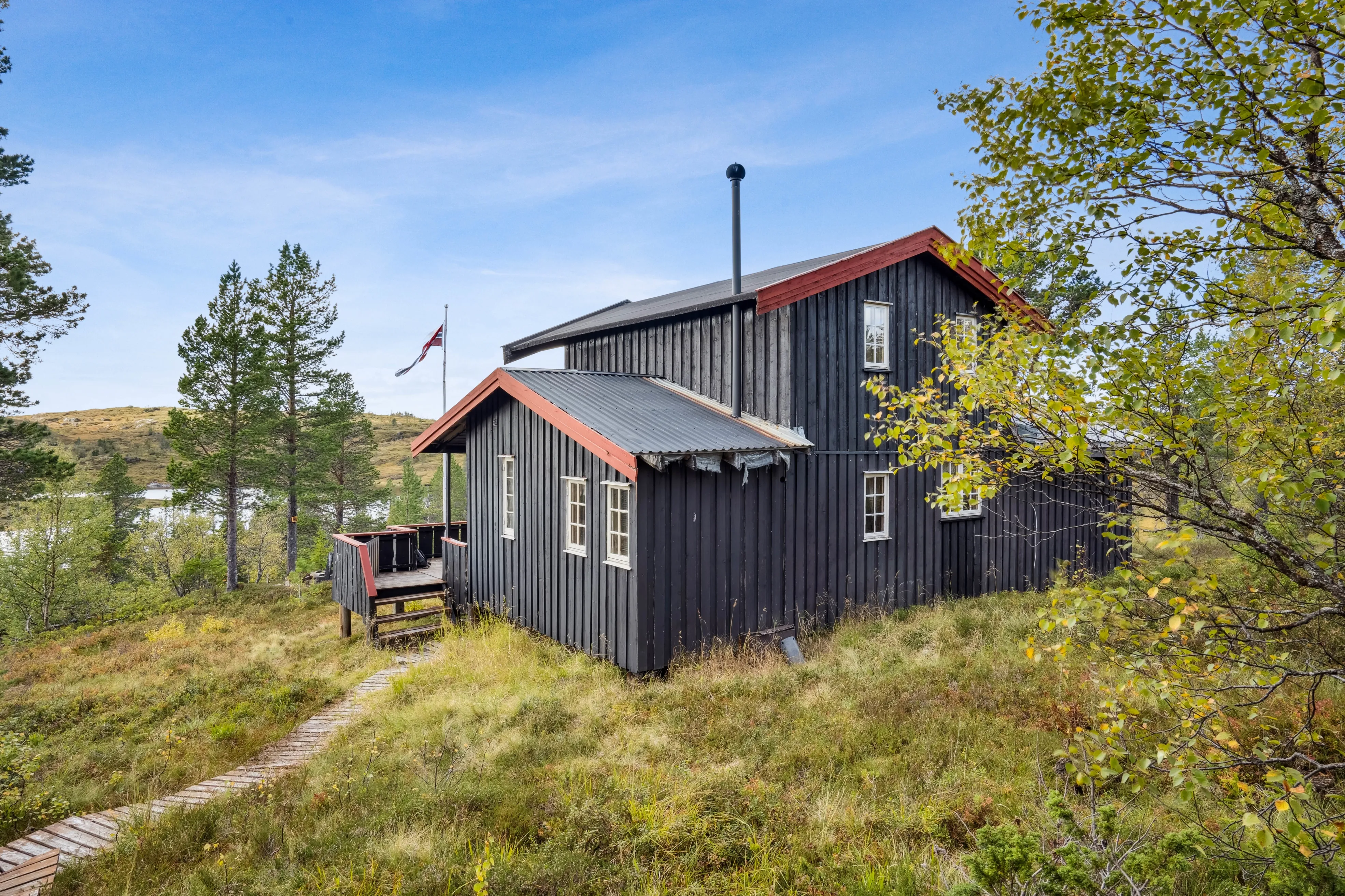3-Bedroom Norwegian Cabin with Terrace and Solar Power in Rognes - View image 34 of 46