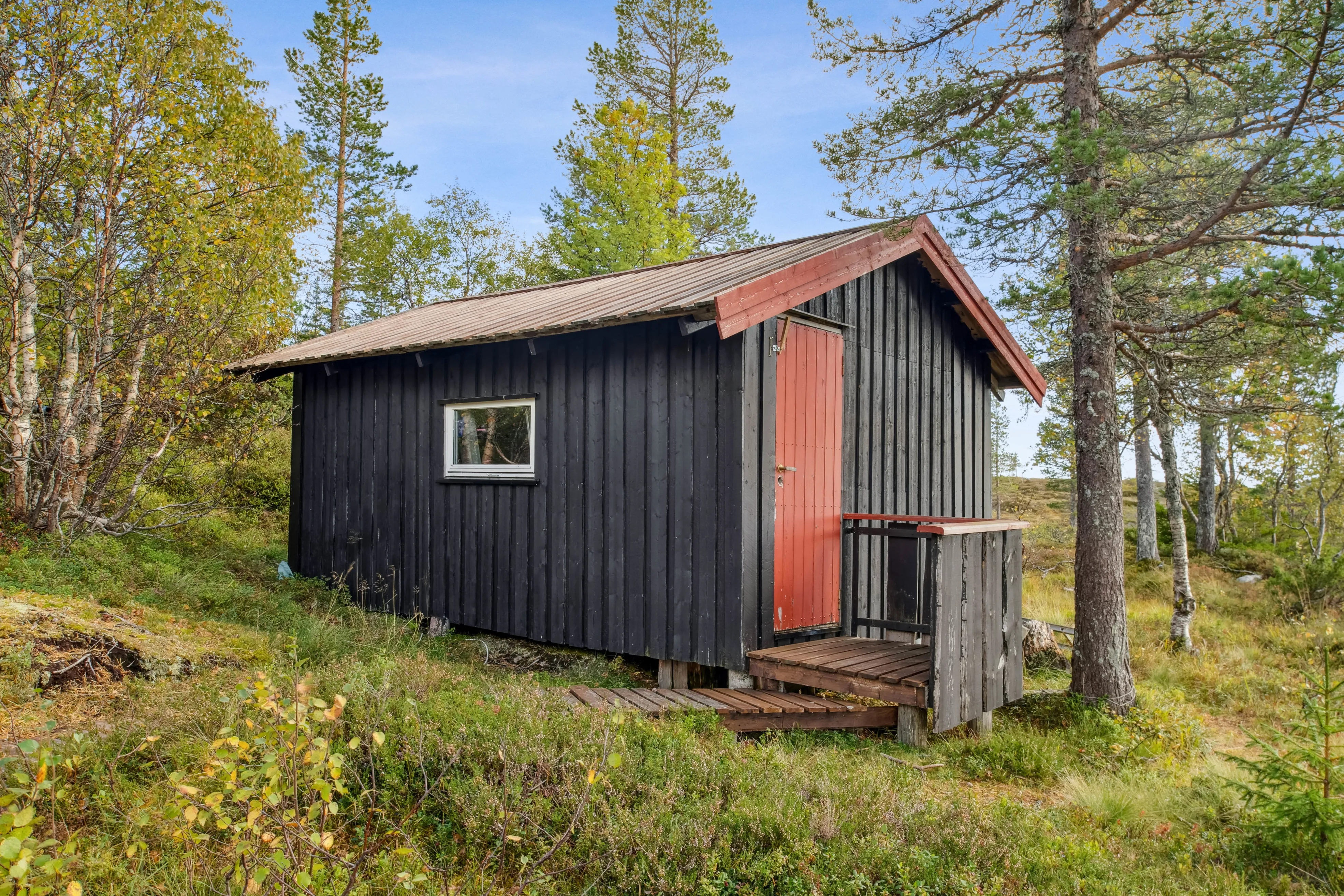 3-Bedroom Norwegian Cabin with Terrace and Solar Power in Rognes - View image 36 of 46