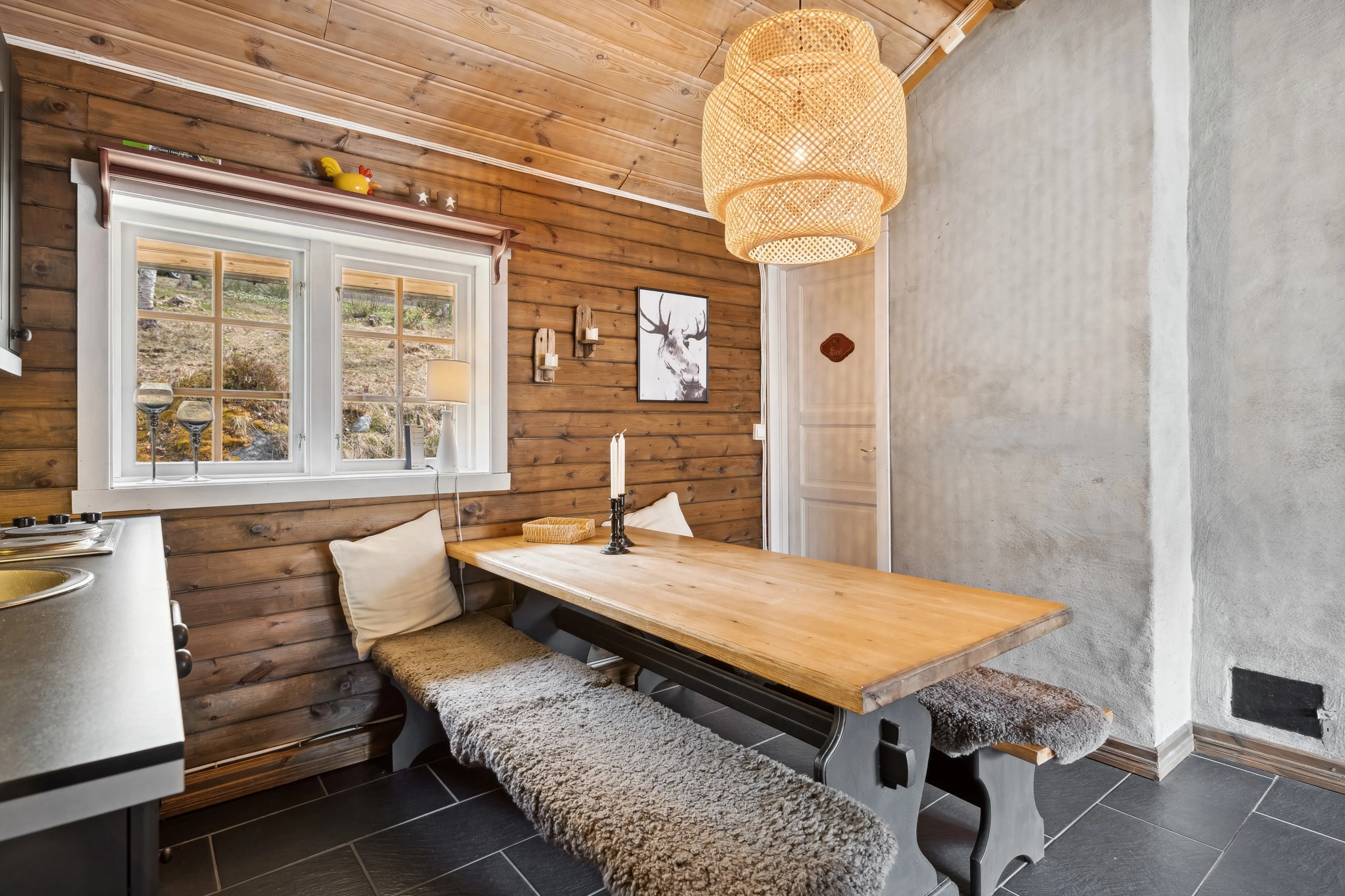 1996 Three-Bedroom House with Terrace in Norway's Scenic Storlidalen - View image 15 of 45