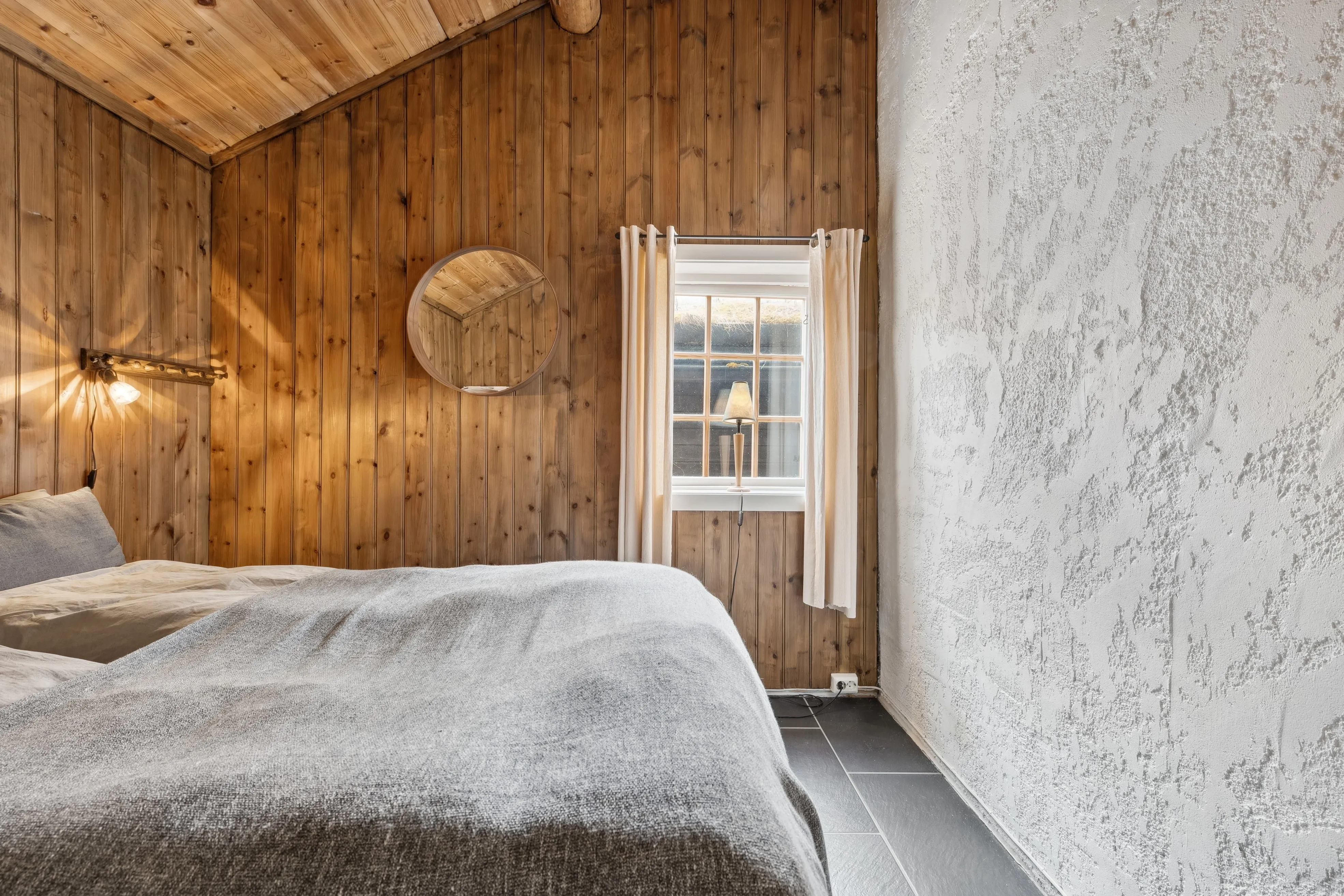 1996 Three-Bedroom House with Terrace in Norway's Scenic Storlidalen - View image 19 of 45
