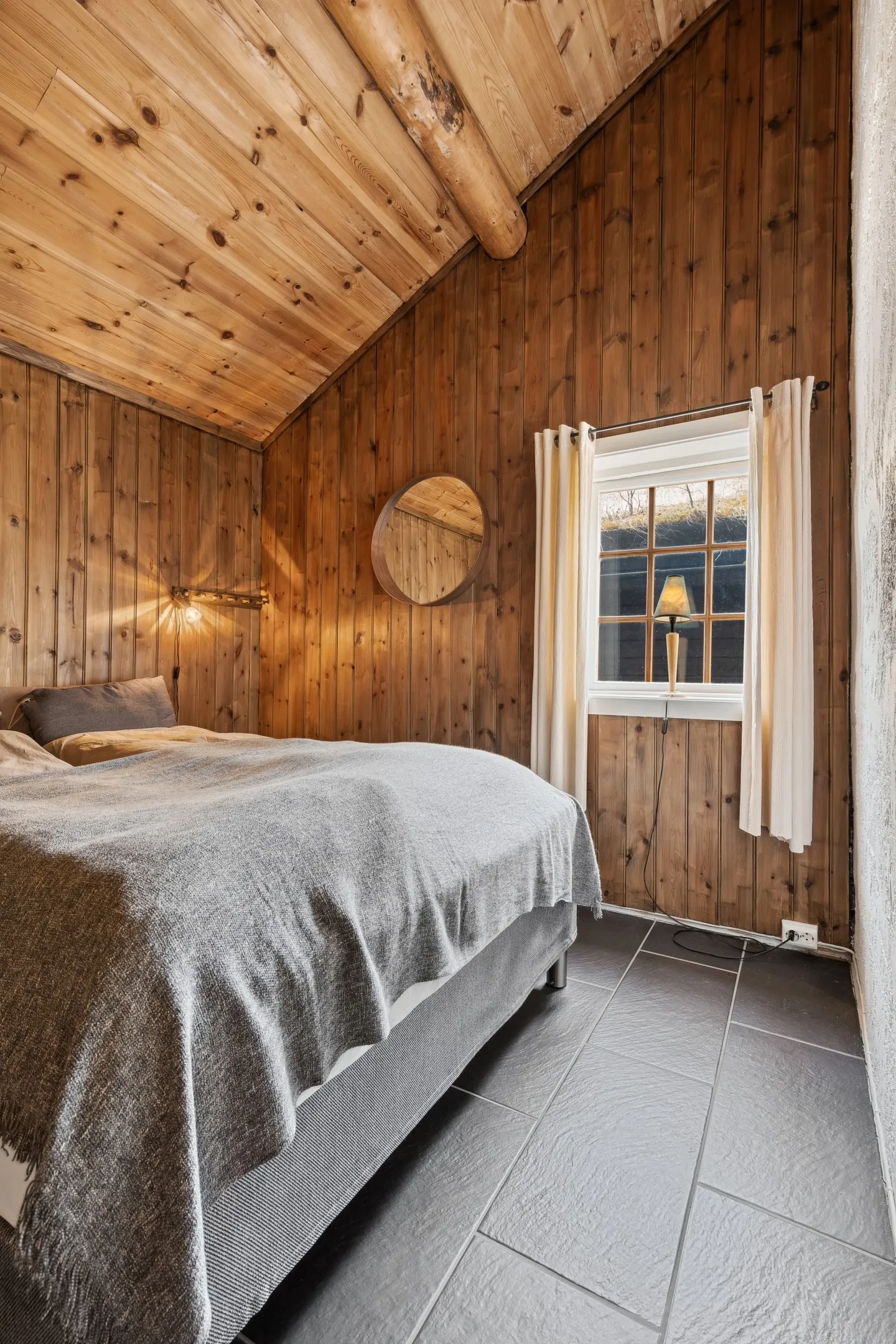 1996 Three-Bedroom House with Terrace in Norway's Scenic Storlidalen - View image 20 of 45