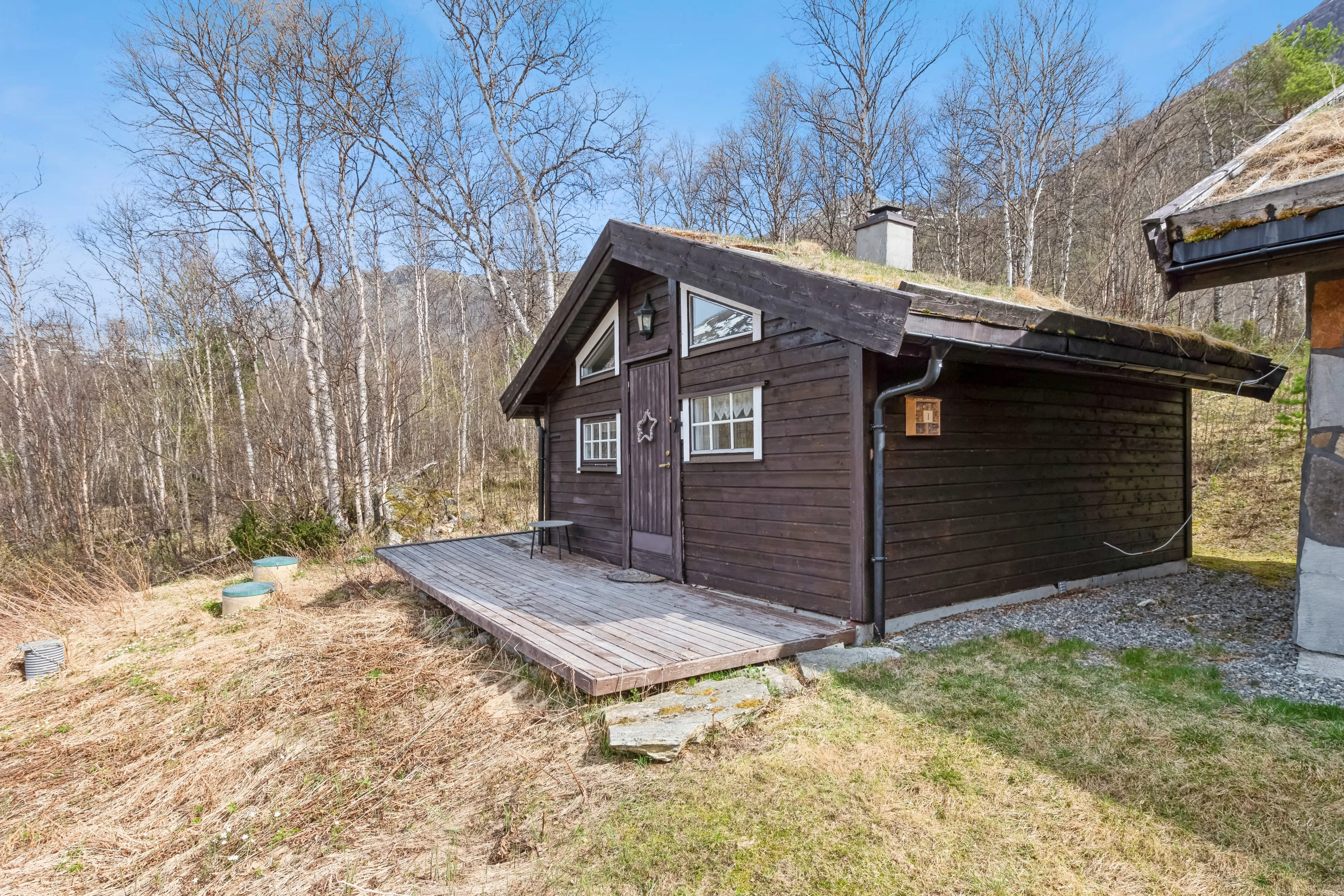 1996 Three-Bedroom House with Terrace in Norway's Scenic Storlidalen - View image 24 of 45