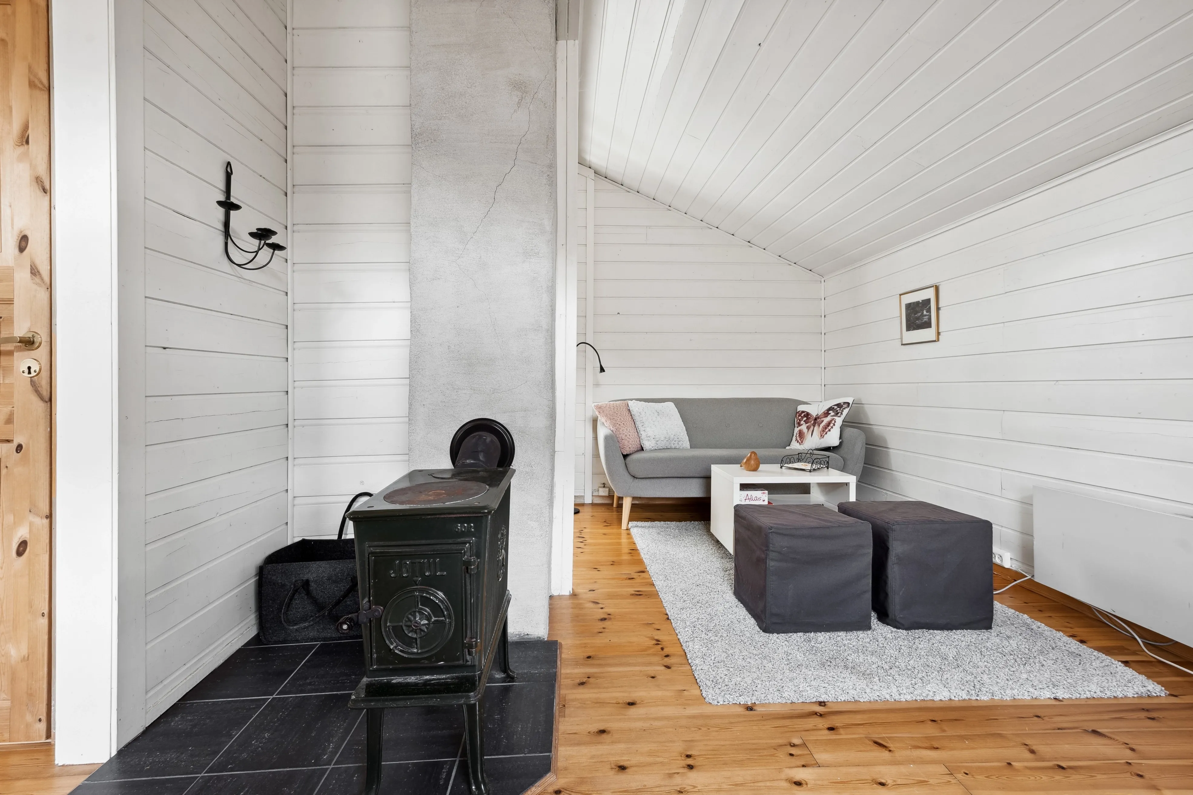 1996 Three-Bedroom House with Terrace in Norway's Scenic Storlidalen - View image 27 of 45