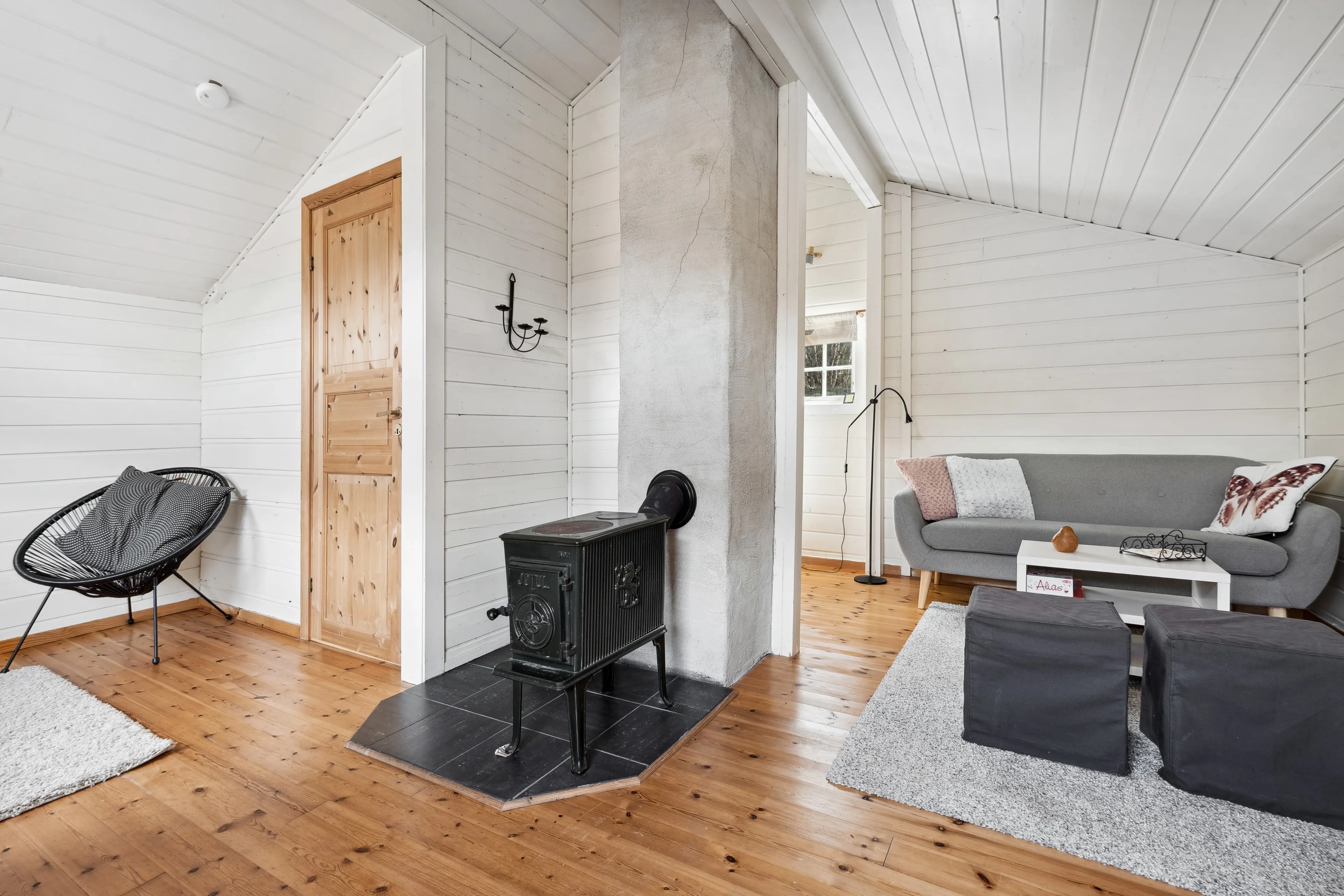 1996 Three-Bedroom House with Terrace in Norway's Scenic Storlidalen - View image 29 of 45