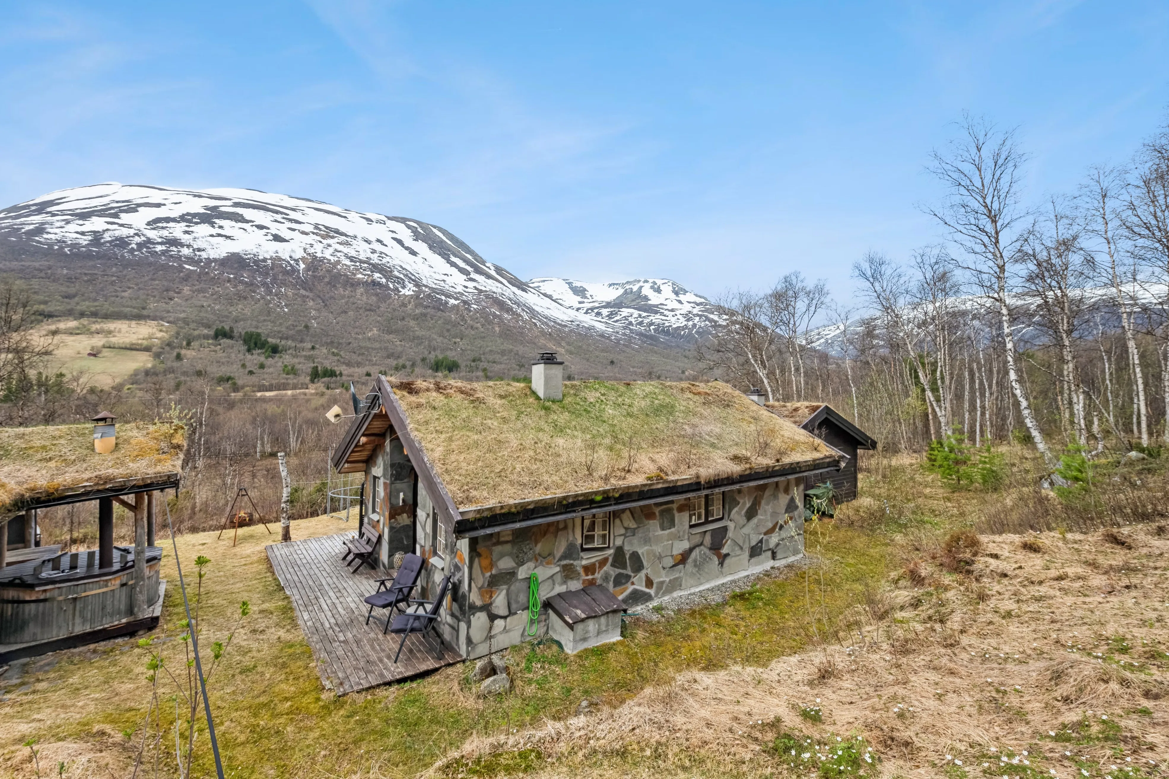 1996 Three-Bedroom House with Terrace in Norway's Scenic Storlidalen - View image 32 of 45