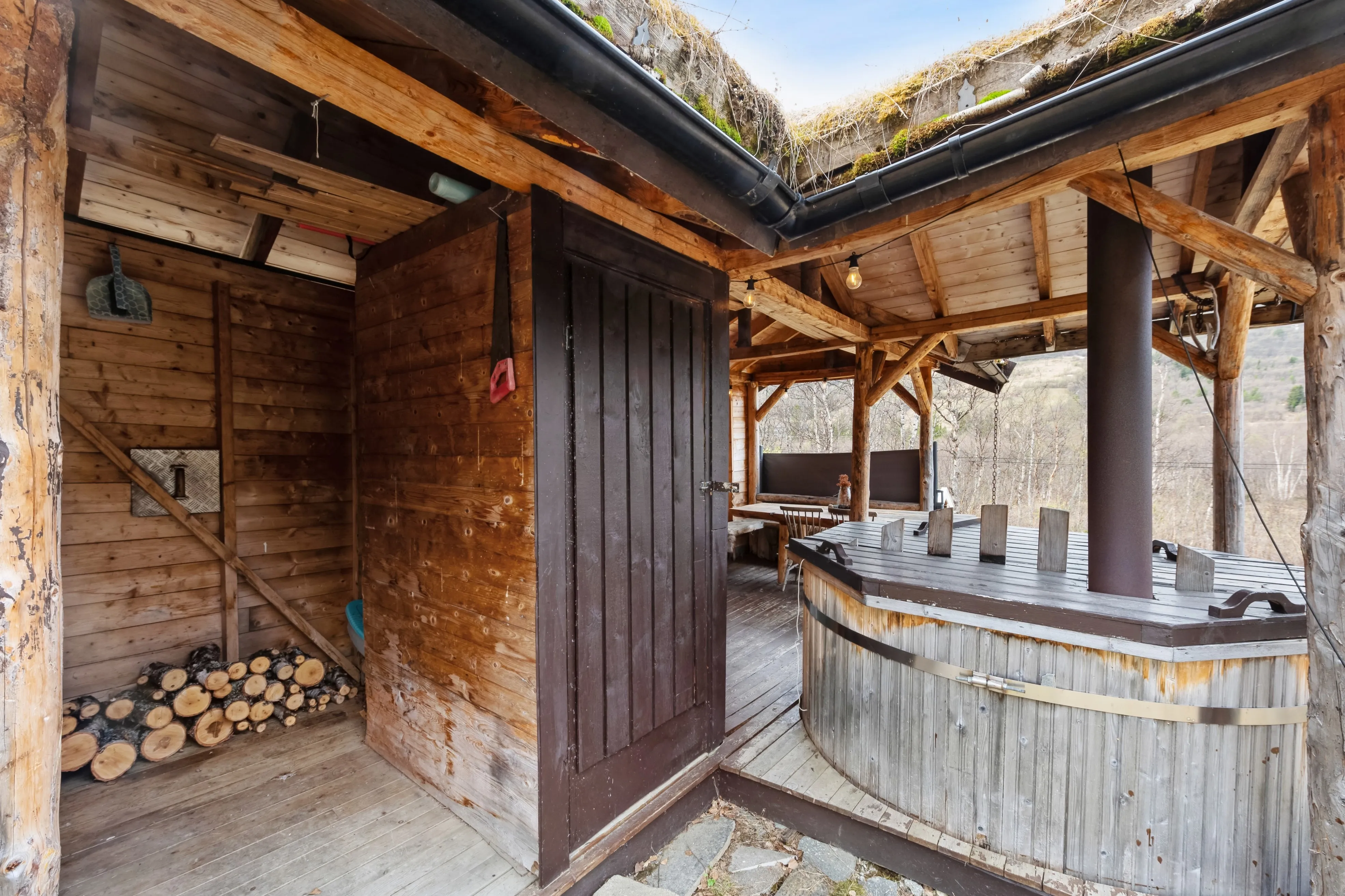 1996 Three-Bedroom House with Terrace in Norway's Scenic Storlidalen - View image 33 of 45