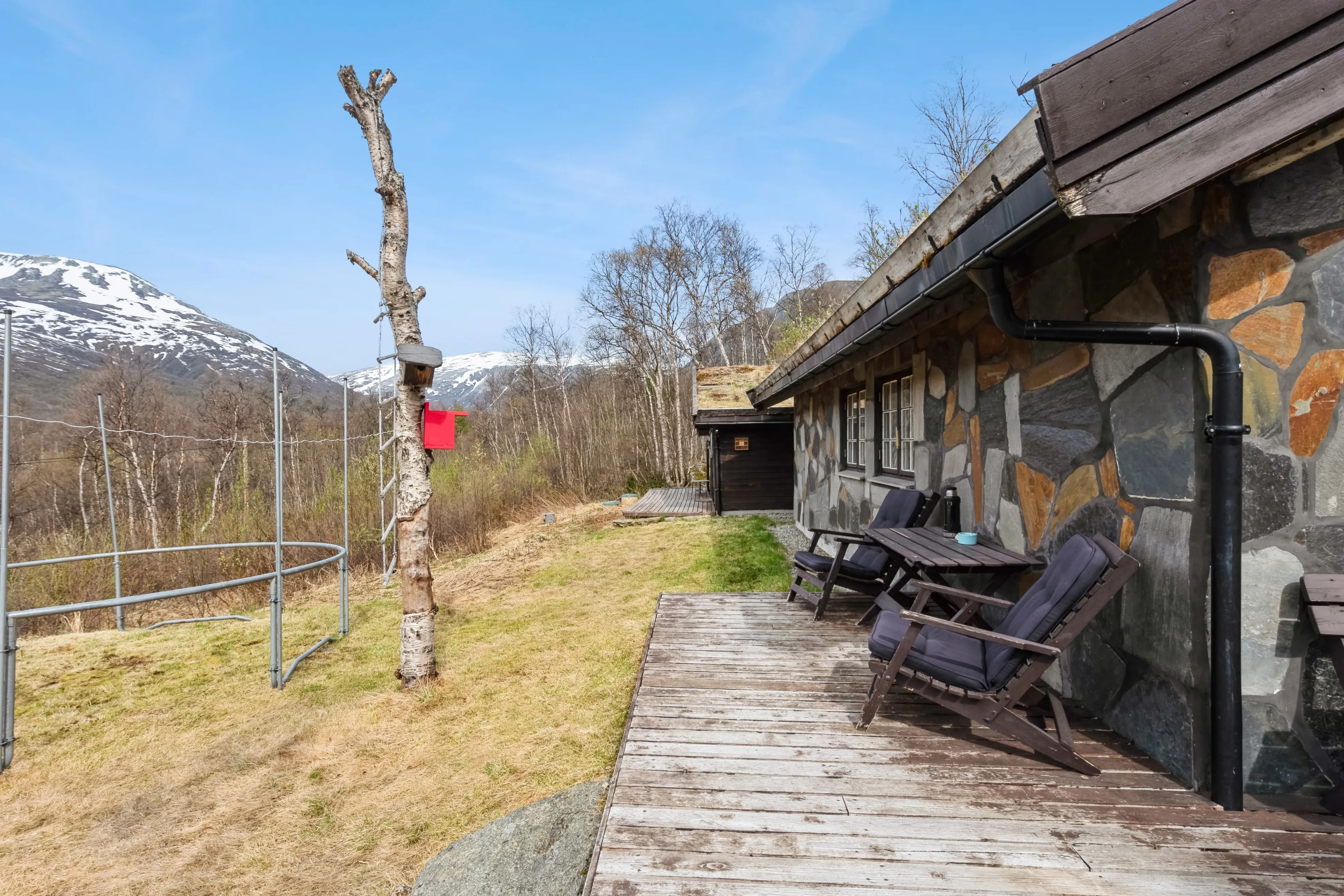 1996 Three-Bedroom House with Terrace in Norway's Scenic Storlidalen - View image 37 of 45