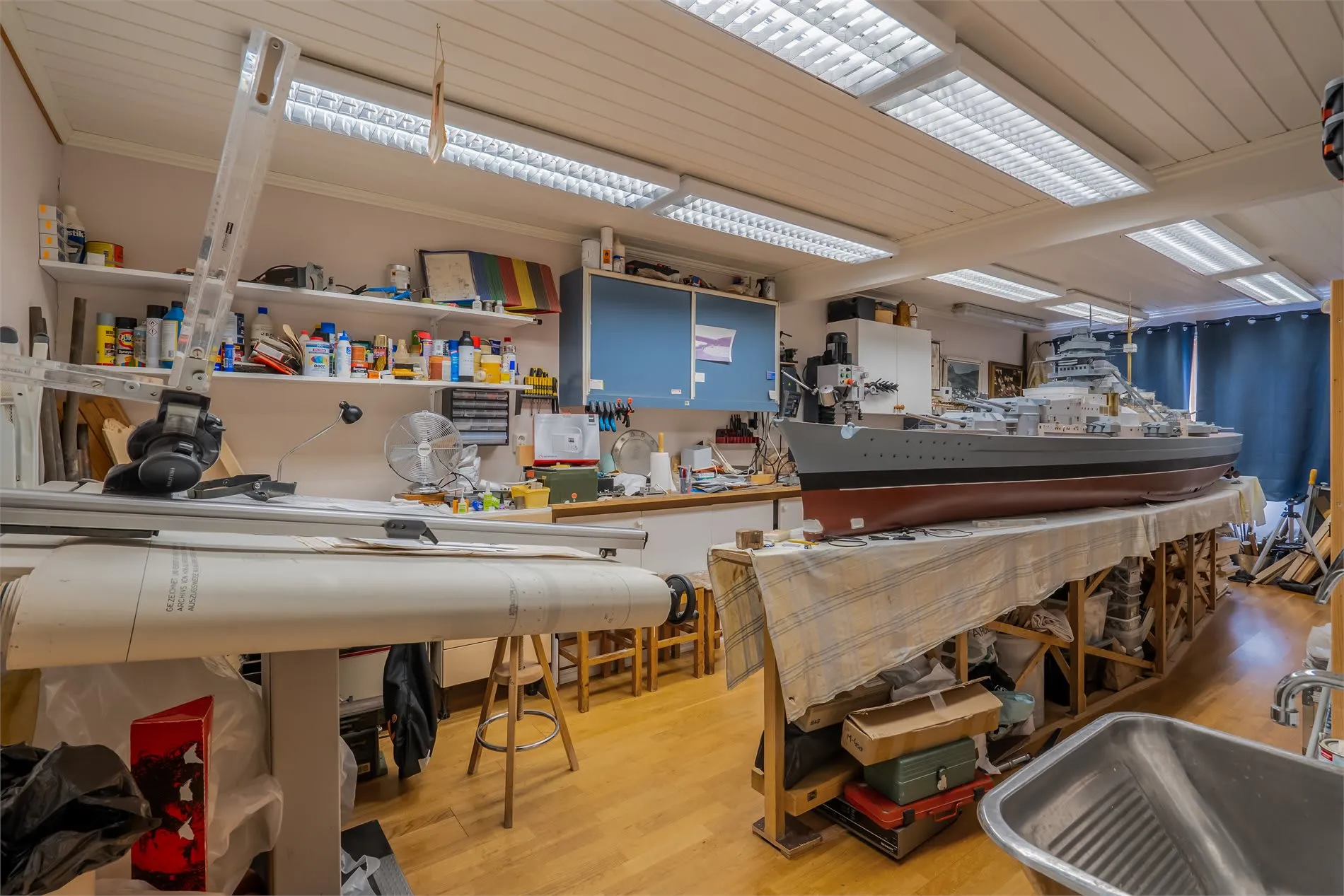 Spacious 4-Bedroom House with Fjord Views and Ample Parking in Torsken - View image 39 of 55