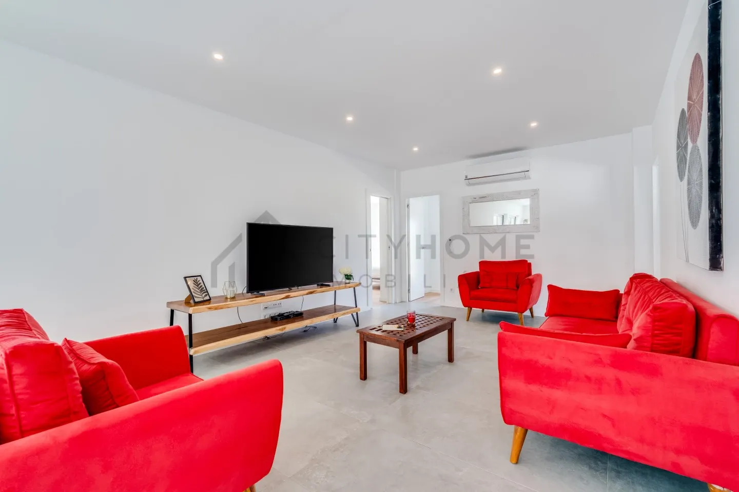 Contemporary 3-Bedroom Villa with Pool and Parking in Scenic Faro, Portugal - View image 6 of 49
