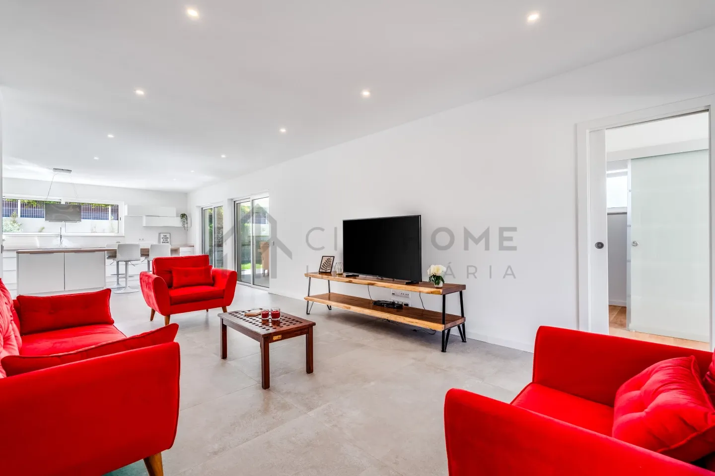 Contemporary 3-Bedroom Villa with Pool and Parking in Scenic Faro, Portugal - View image 8 of 49