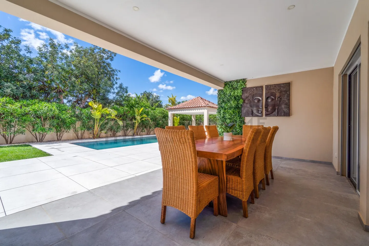Contemporary 3-Bedroom Villa with Pool and Parking in Scenic Faro, Portugal - View image 37 of 49