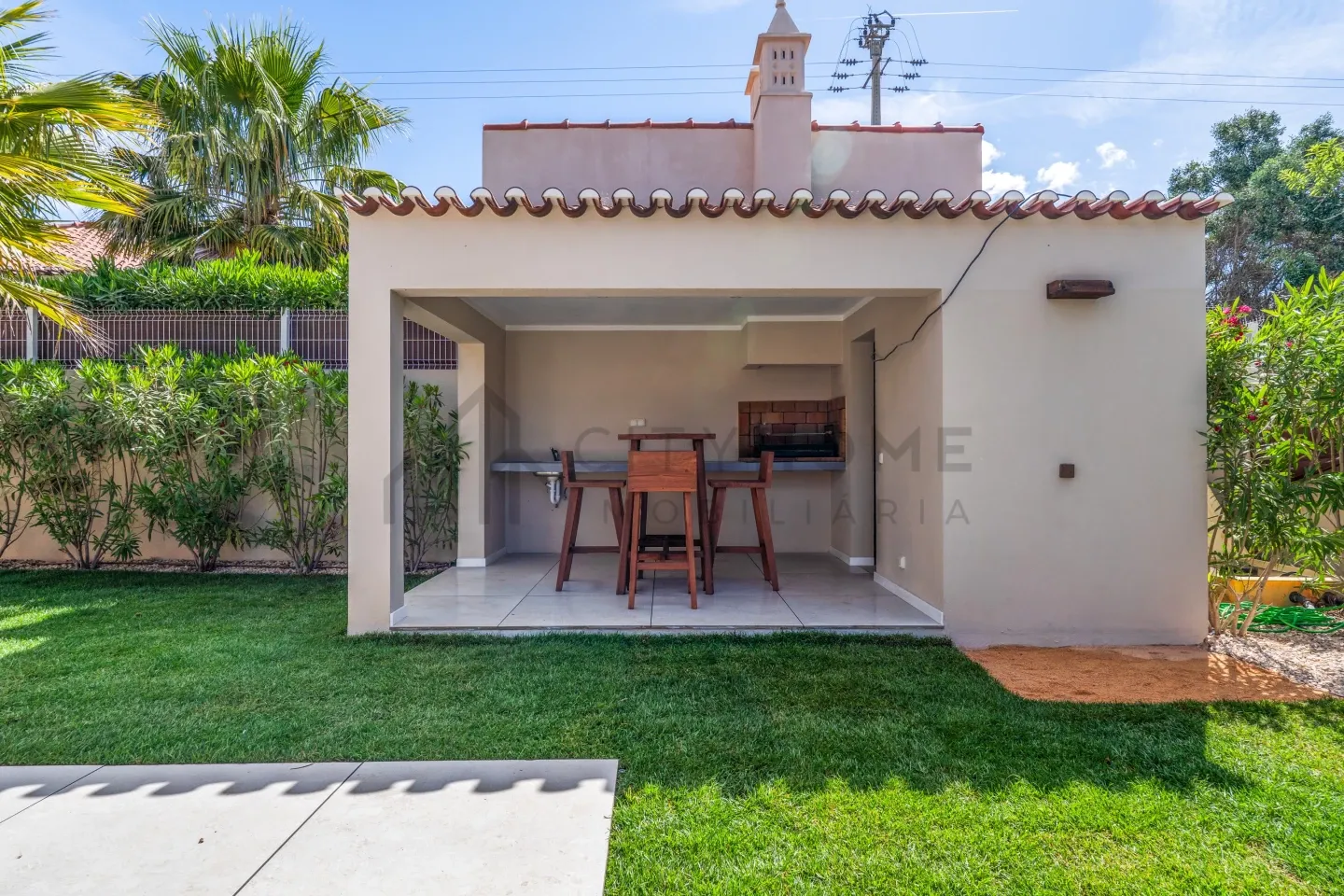 Contemporary 3-Bedroom Villa with Pool and Parking in Scenic Faro, Portugal - View image 38 of 49