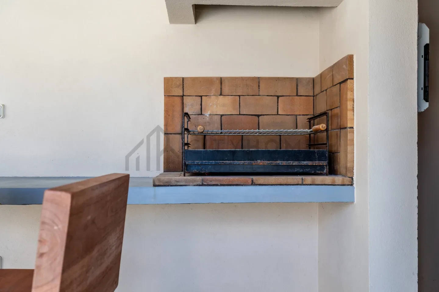 Contemporary 3-Bedroom Villa with Pool and Parking in Scenic Faro, Portugal - View image 39 of 49