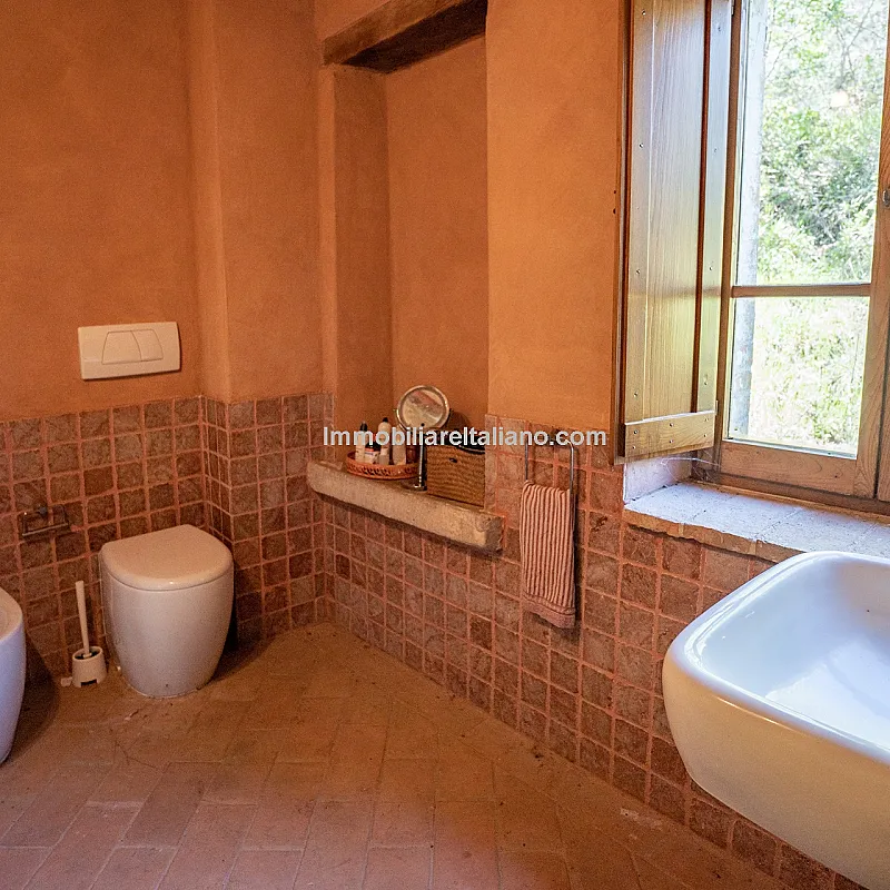 View image 32