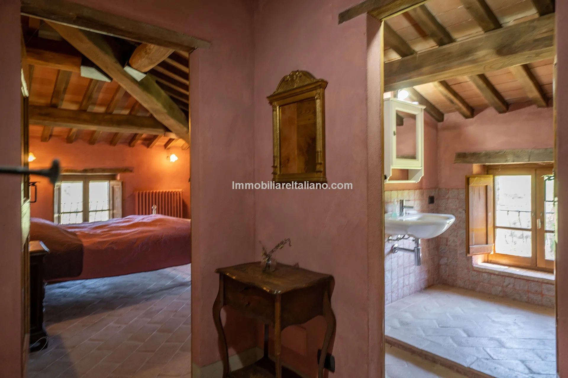Expansive 6-Bedroom Country House in Umbria with Ample Gardens - View image 41 of 60