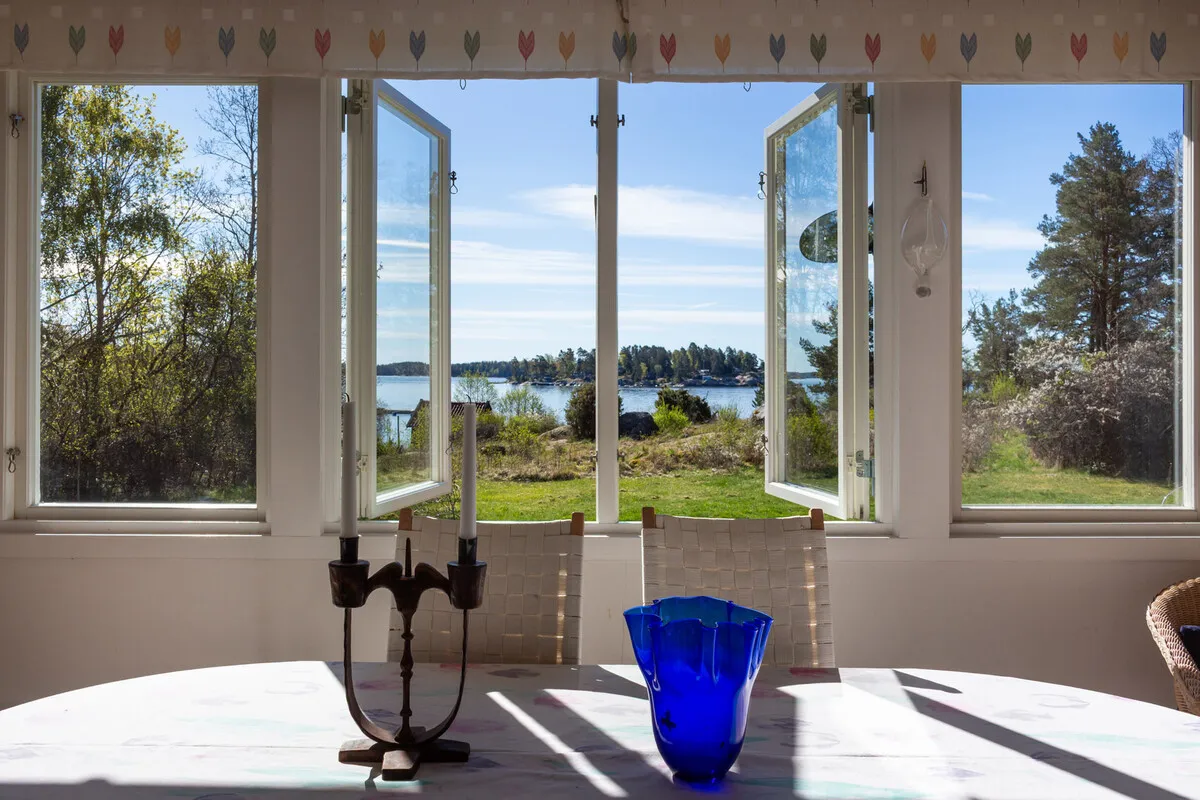 Modern 2-Bedroom Home with Expansive Garden by Stockholm's Waterside - View image 14 of 51