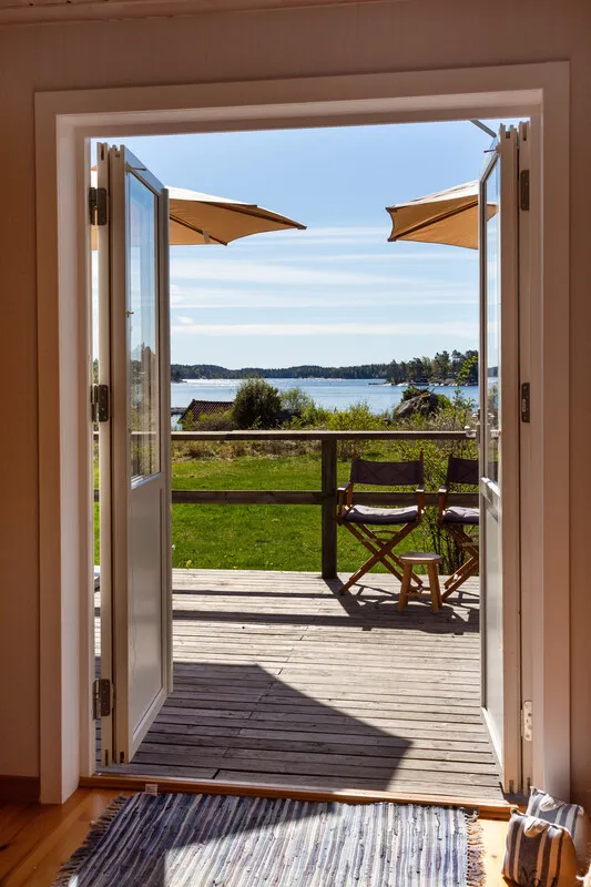 Modern 2-Bedroom Home with Expansive Garden by Stockholm's Waterside - View image 24 of 51