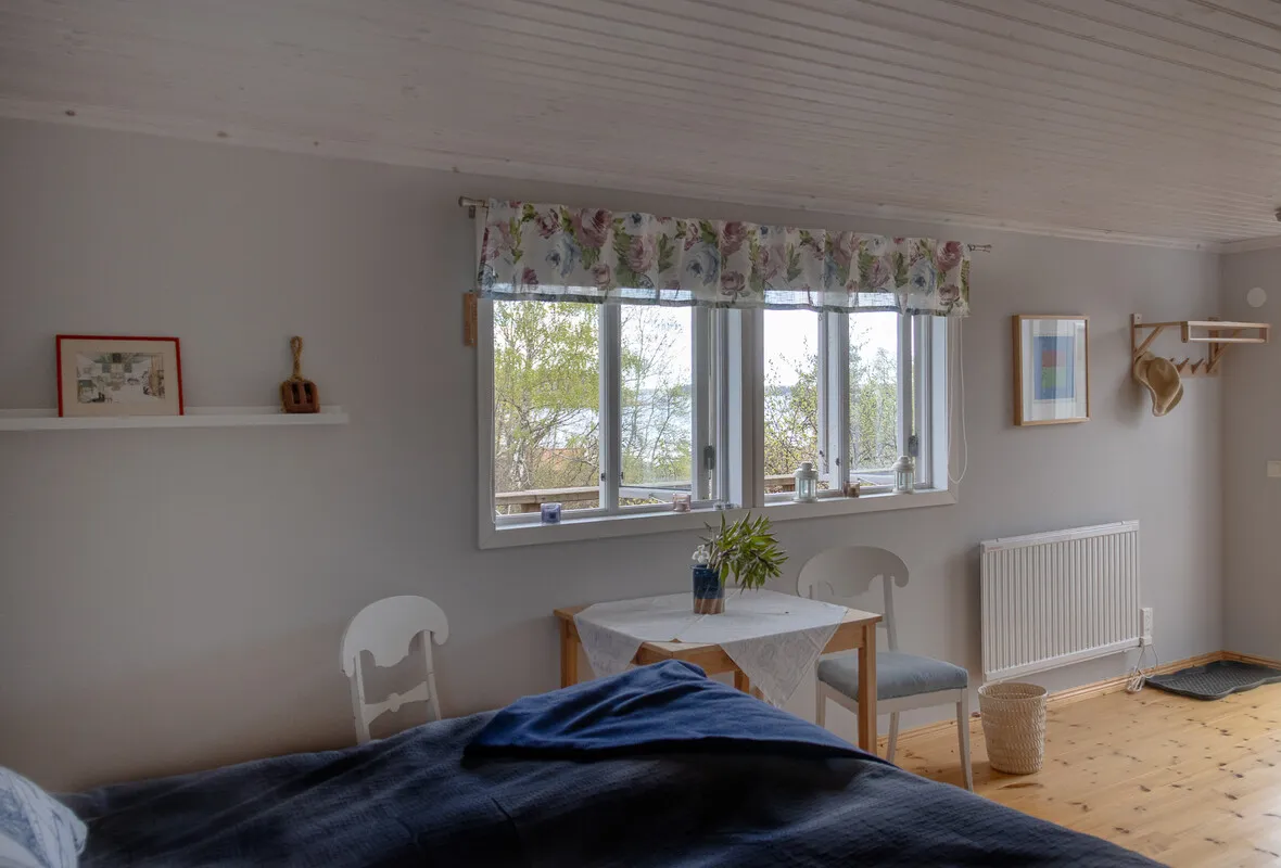 Modern 2-Bedroom Home with Expansive Garden by Stockholm's Waterside - View image 34 of 51
