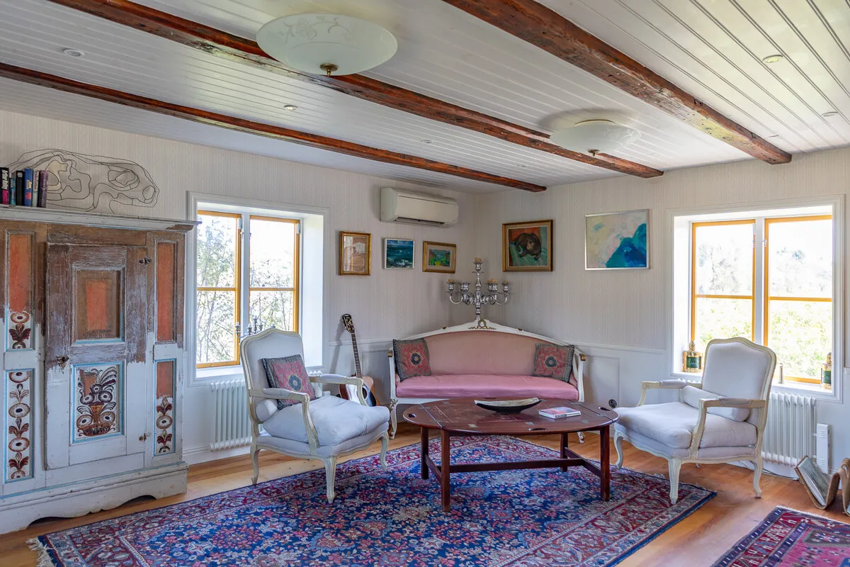 Historical 1909 Swedish House with Expansive Gardens on Ljusterö Island - View image 18 of 32