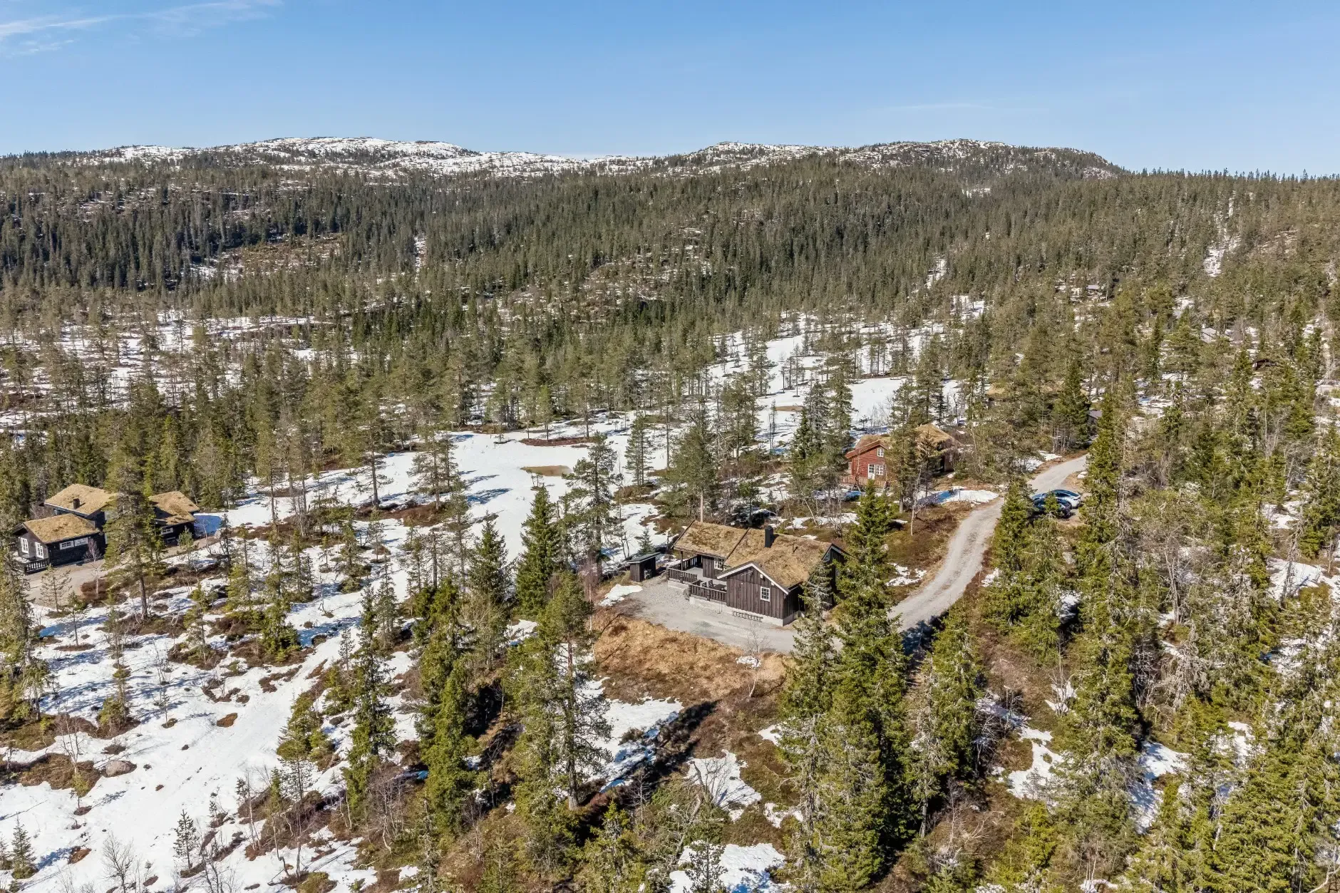 3-Bedroom Countryside Retreat in Scenic Vikerfjell with Sauna and Terrace - Image 2