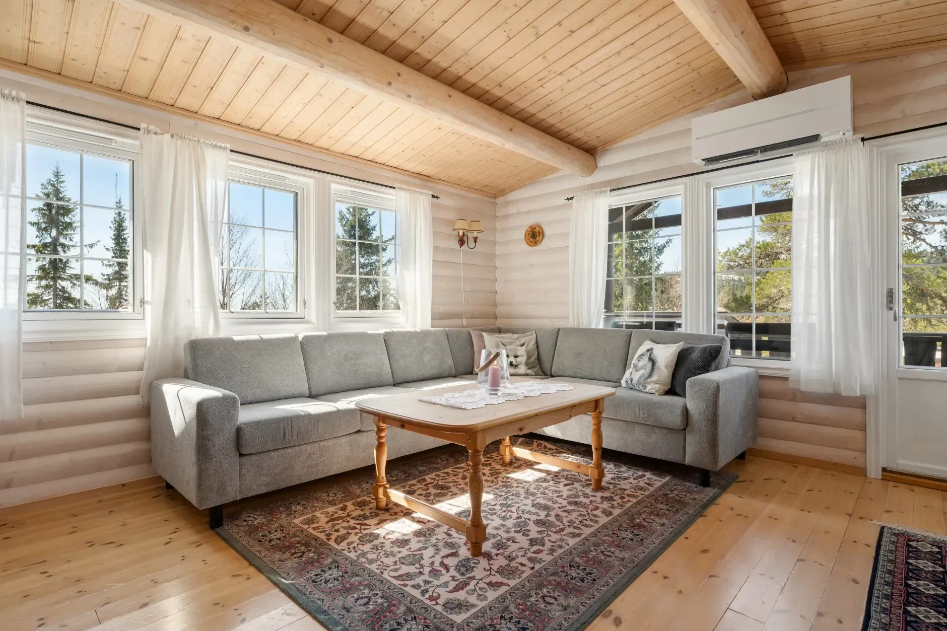 3-Bedroom Countryside Retreat in Scenic Vikerfjell with Sauna and Terrace - Image 4