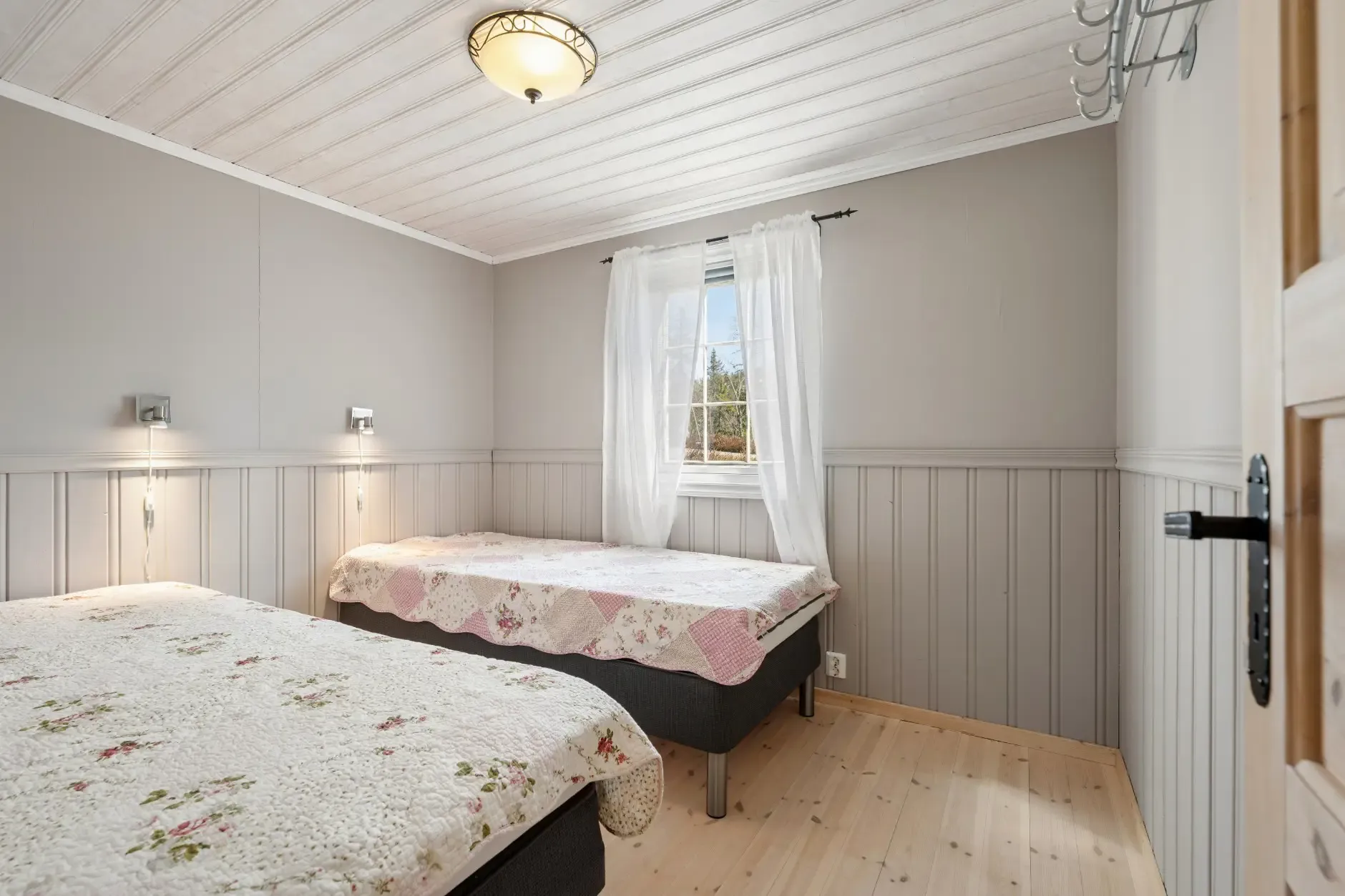 3-Bedroom Countryside Retreat in Scenic Vikerfjell with Sauna and Terrace - View image 12 of 31