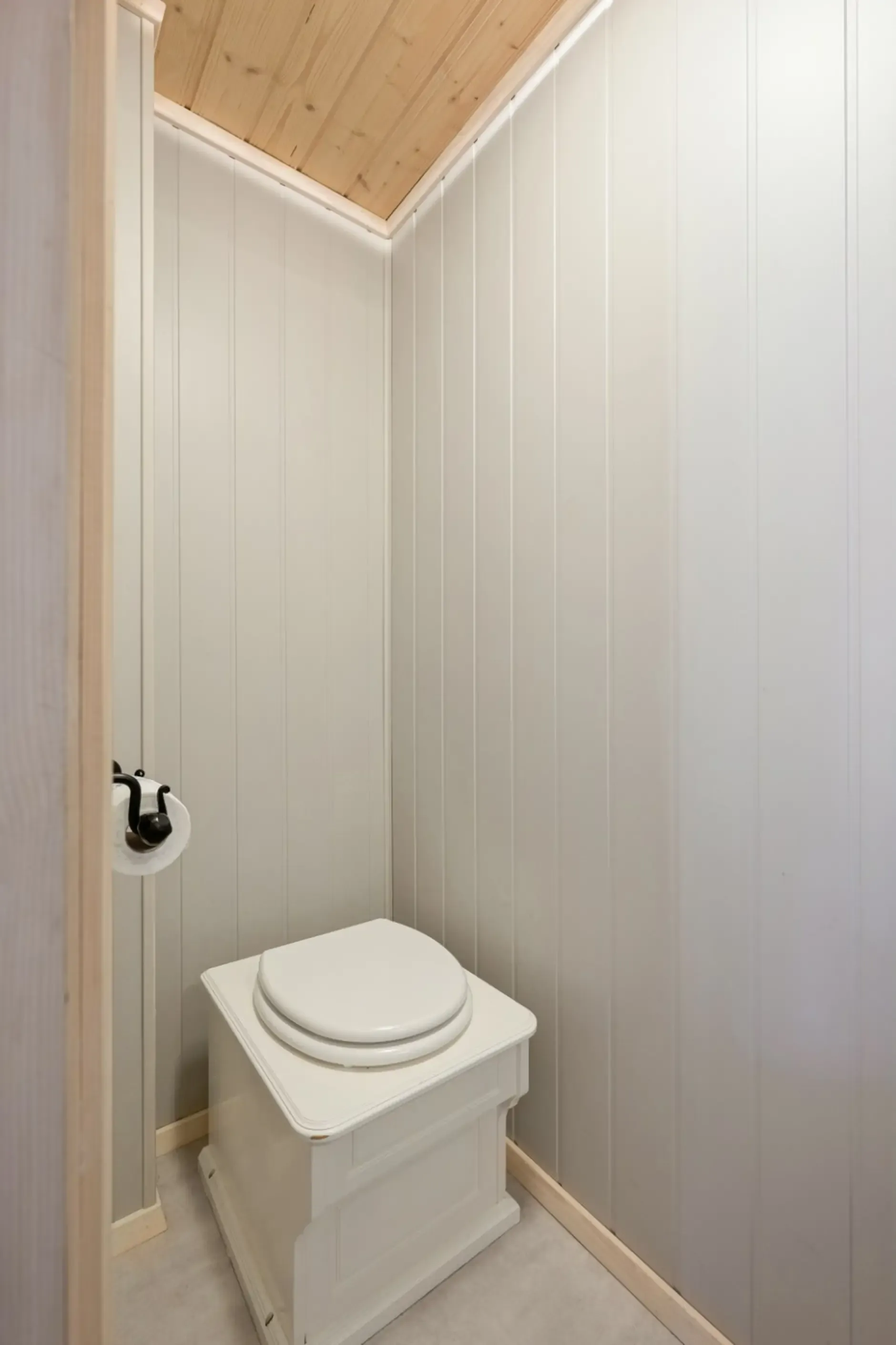 3-Bedroom Countryside Retreat in Scenic Vikerfjell with Sauna and Terrace - View image 15 of 31