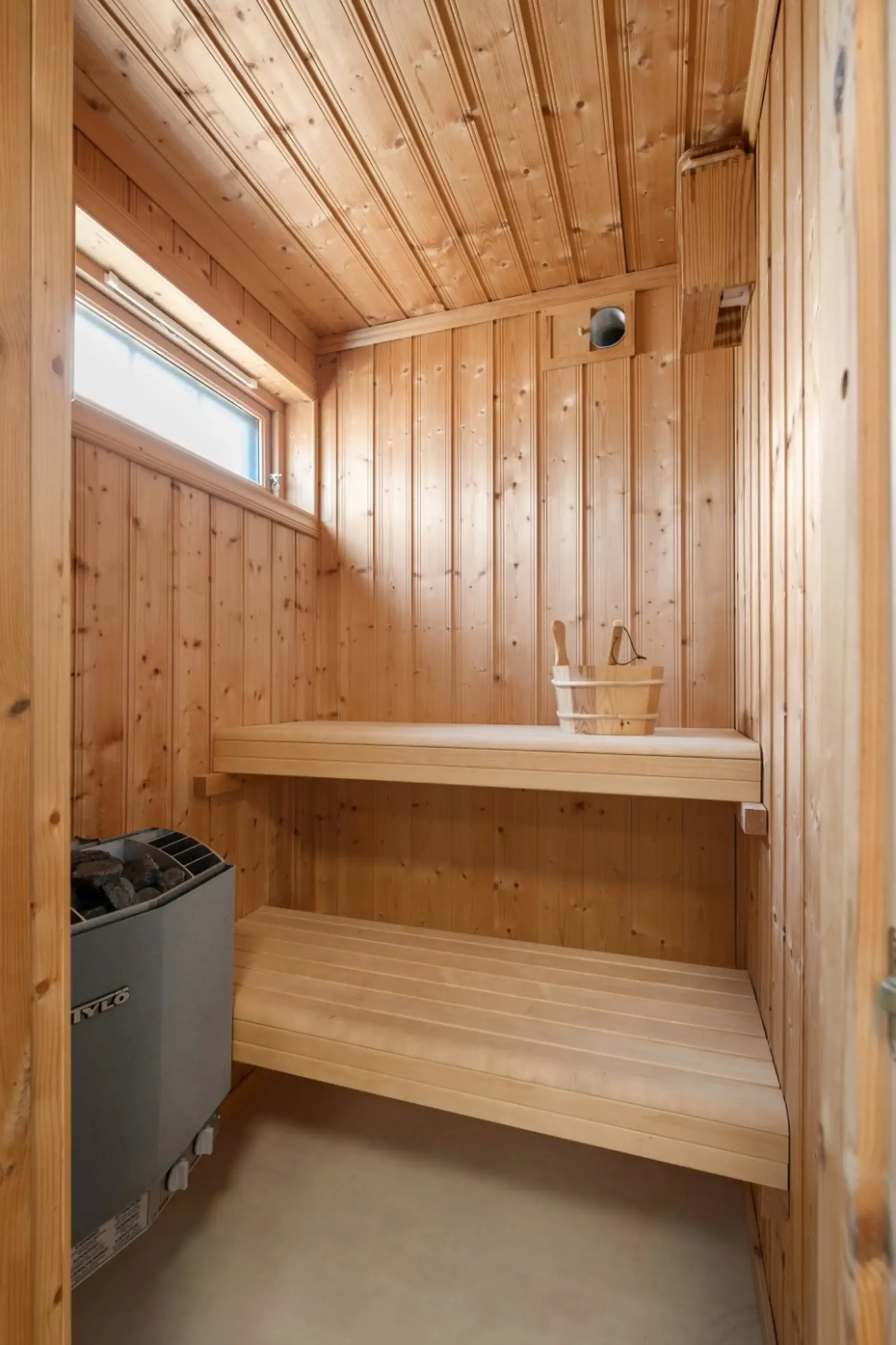 3-Bedroom Countryside Retreat in Scenic Vikerfjell with Sauna and Terrace - View image 16 of 31