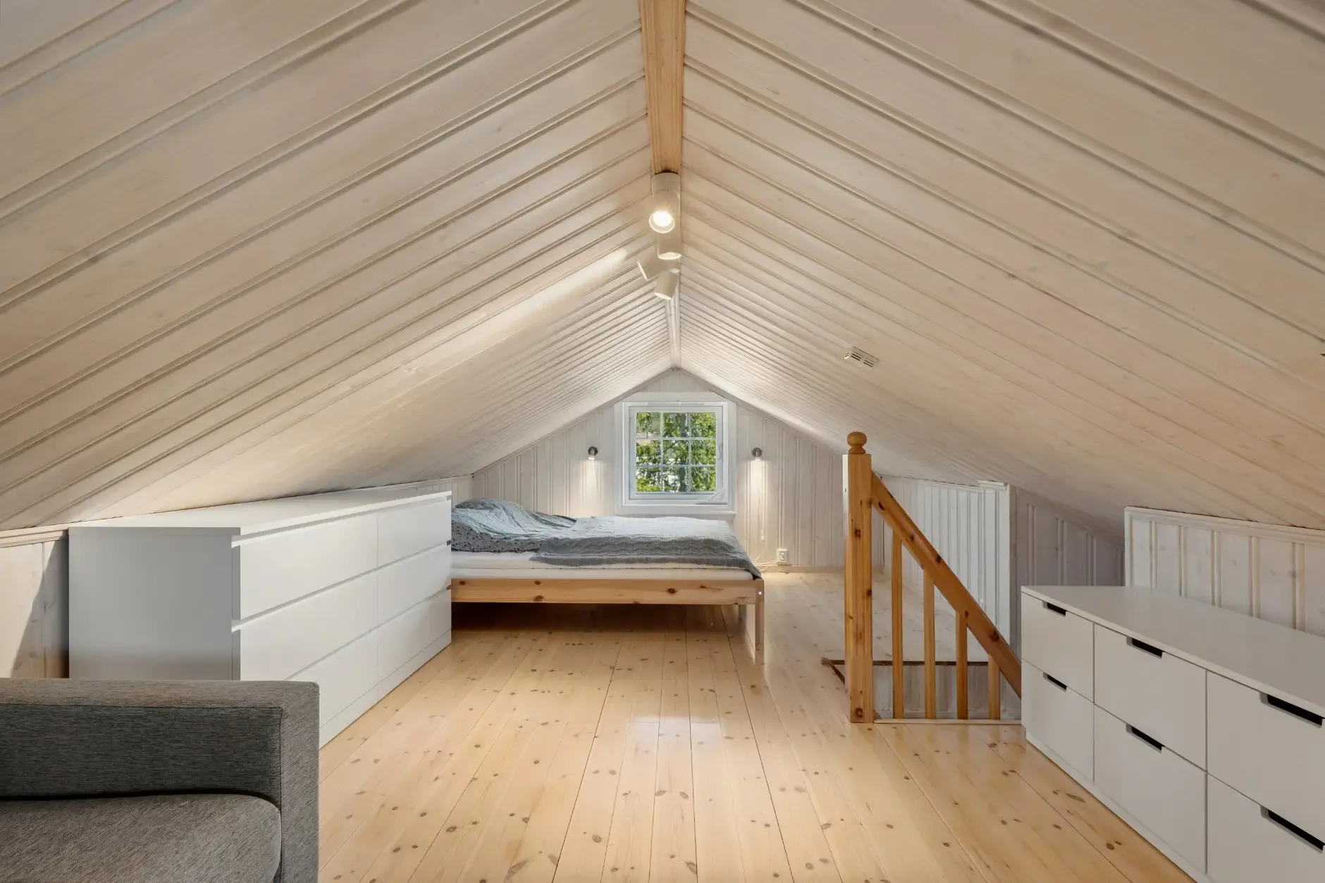 3-Bedroom Countryside Retreat in Scenic Vikerfjell with Sauna and Terrace - View image 17 of 31