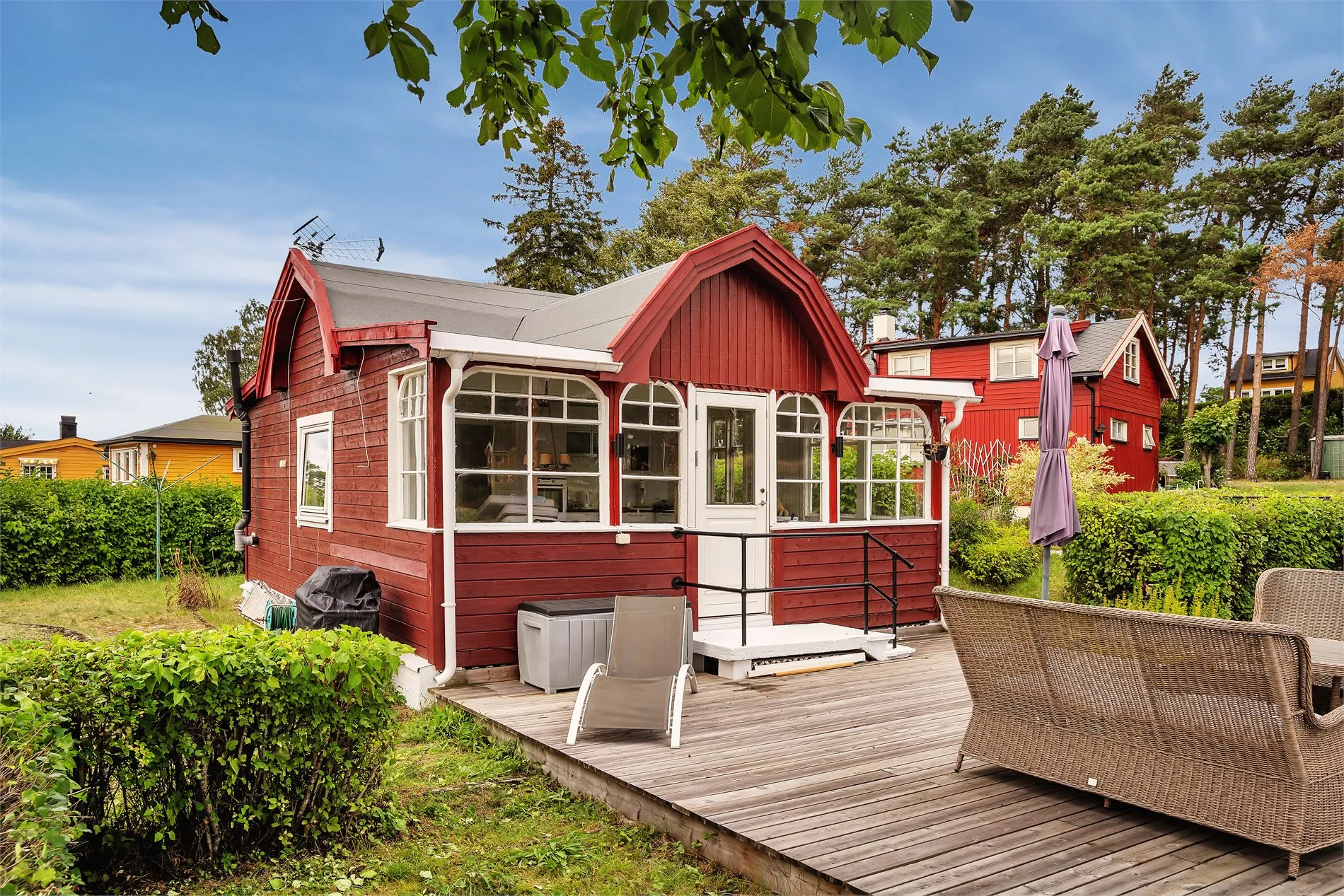 1920s Oslo Cabin with Garden on Lindøya Island - Image 1