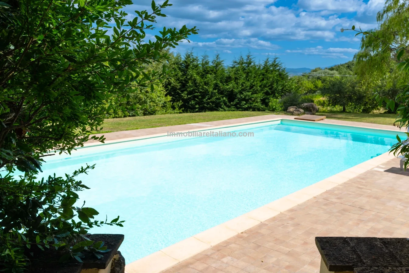 Umbria Villa with Expansive Gardens and Pool Near Umbertide - Image 5