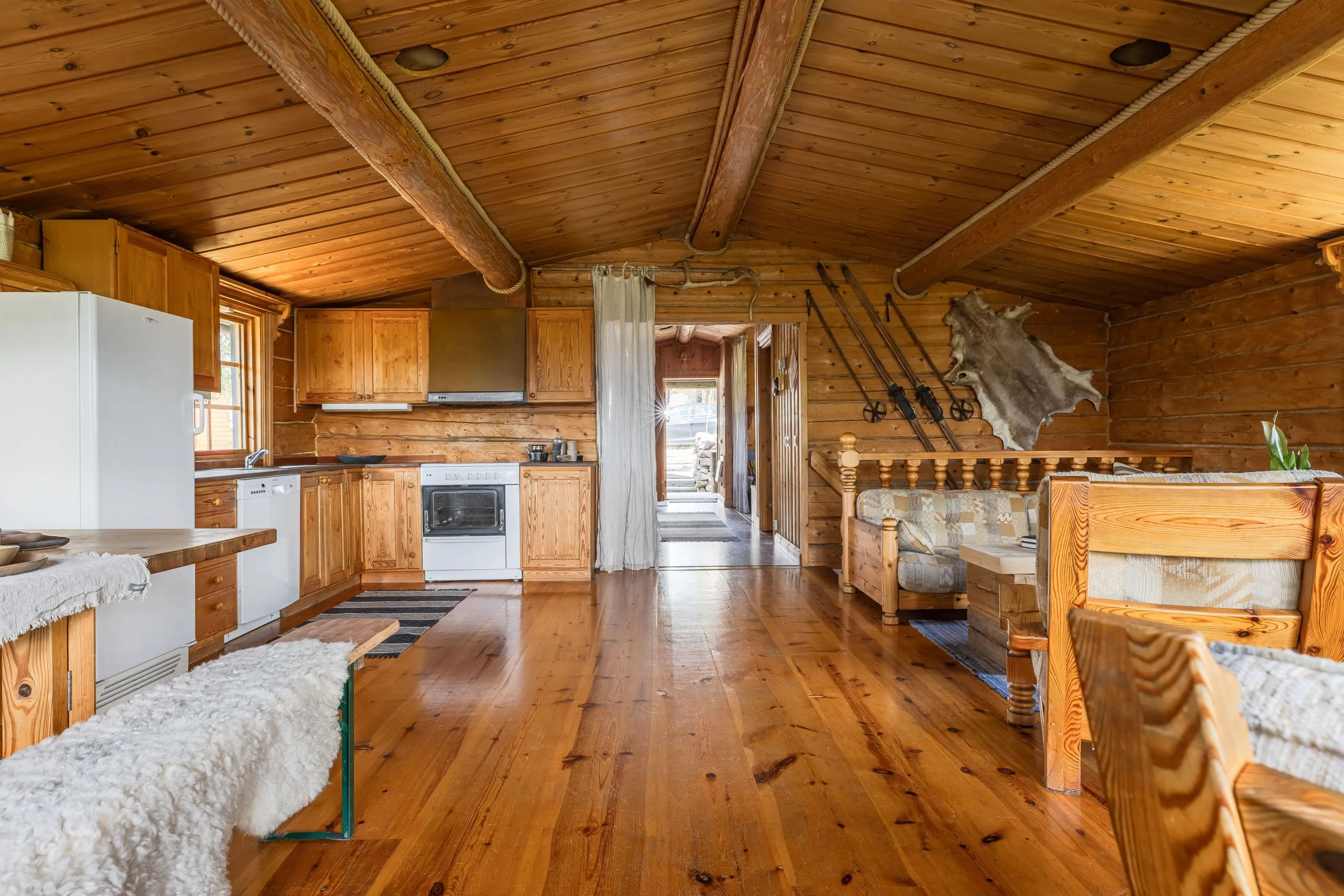 1970s Three-Bedroom House with Spacious Garden in Lofsdalen, Sweden - View image 14 of 42