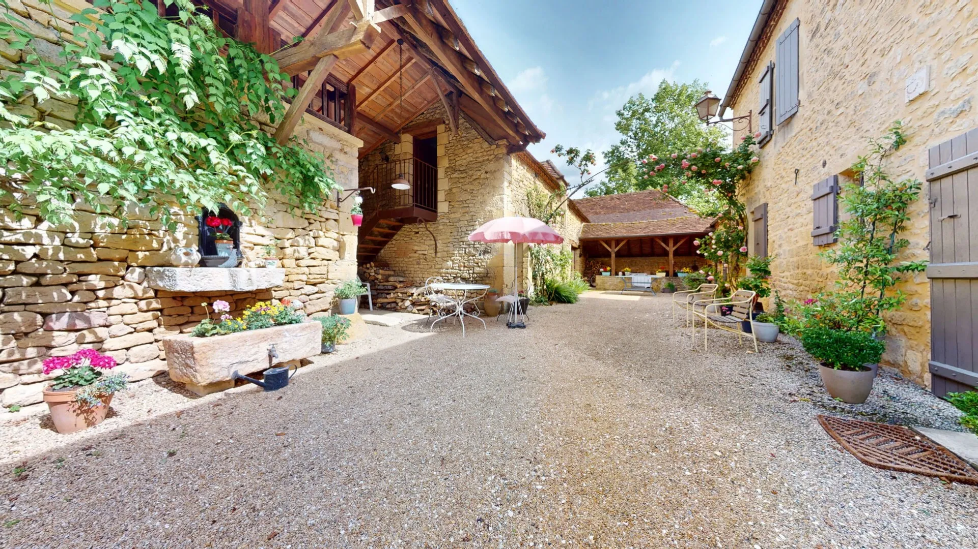 Stone House with Garden and Pool in Montignac's Historic Village - View image 20 of 30
