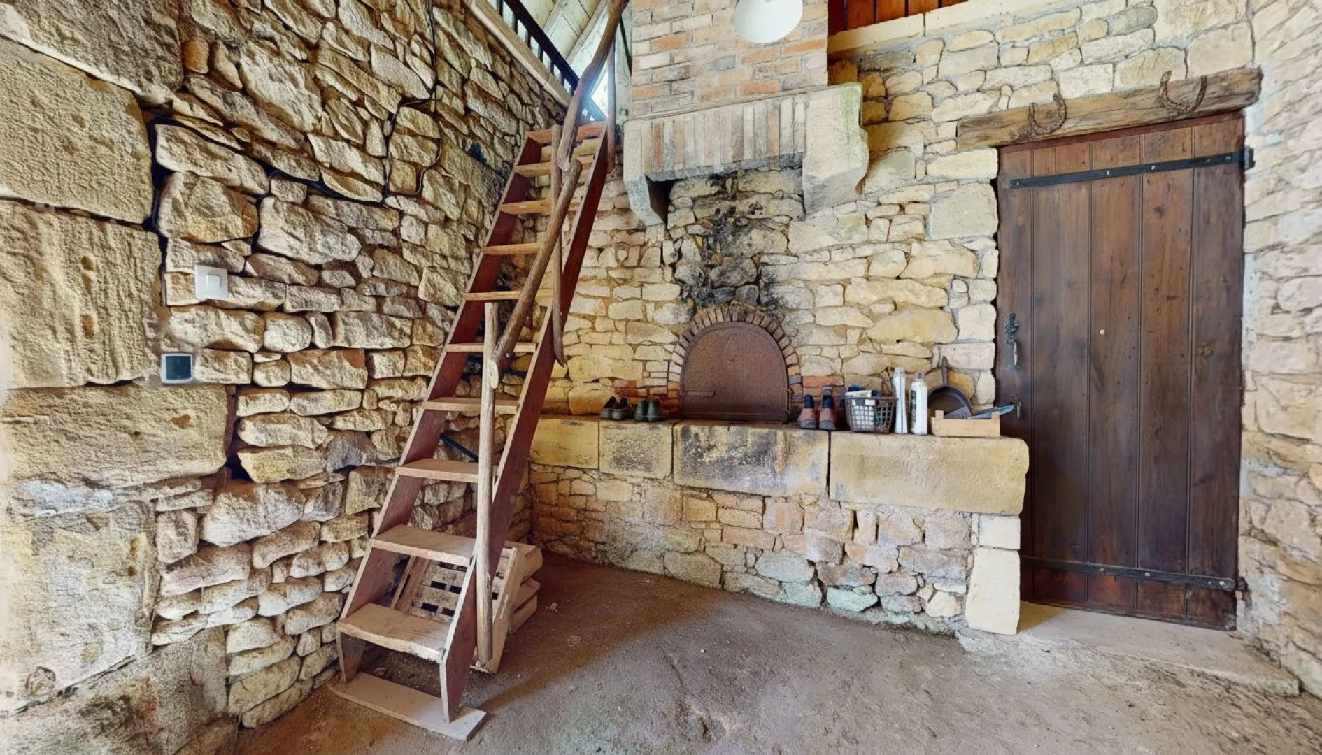 Stone House with Garden and Pool in Montignac's Historic Village - View image 23 of 30