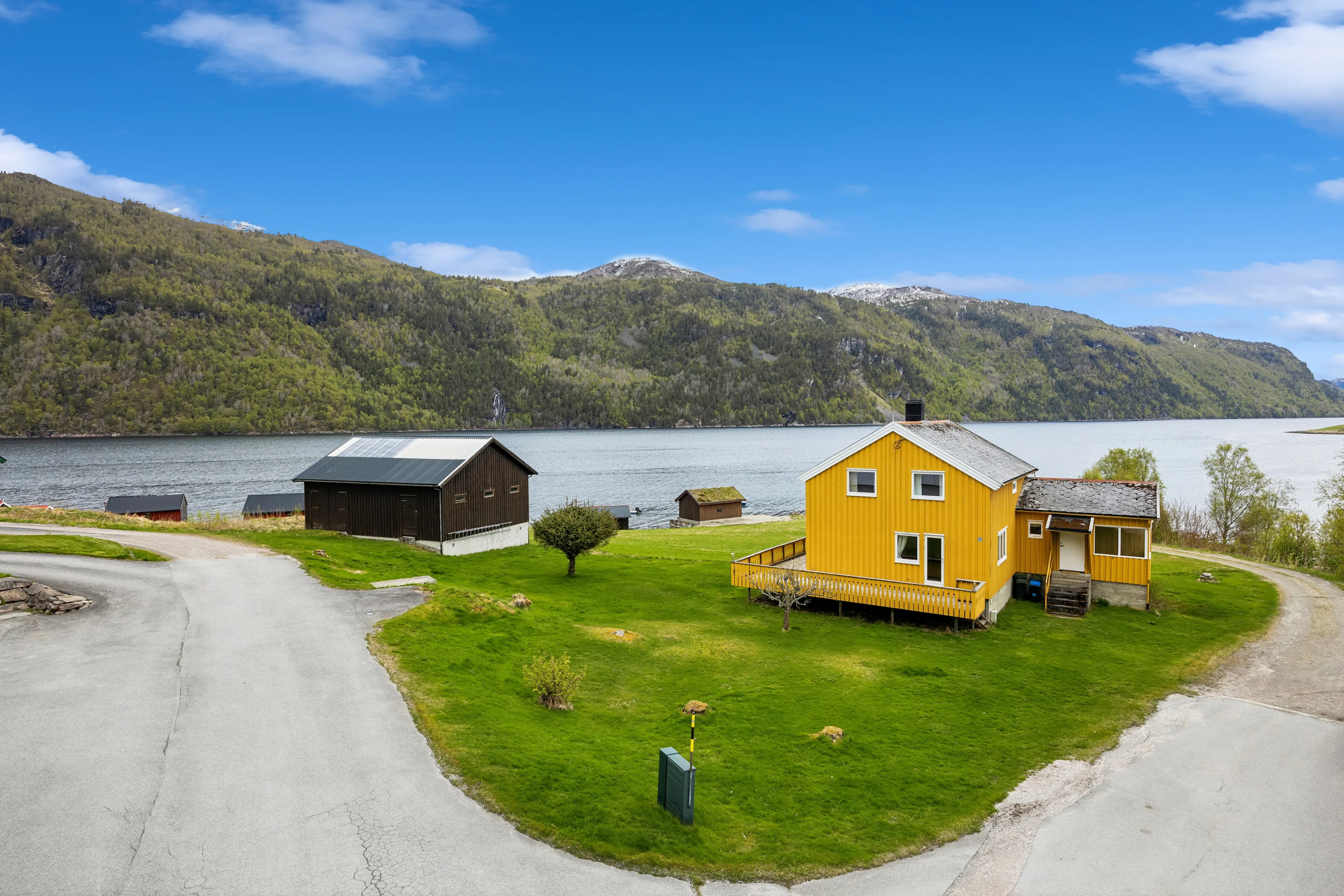 1950s Coastal House with Private Boathouse in Vinjeøra, Norway - Image 2