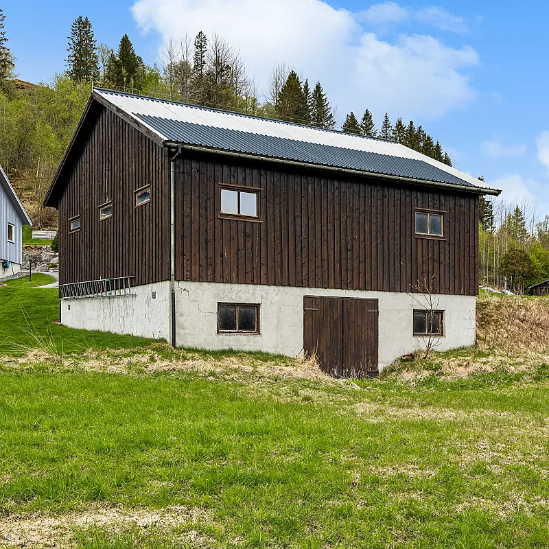 View image 32