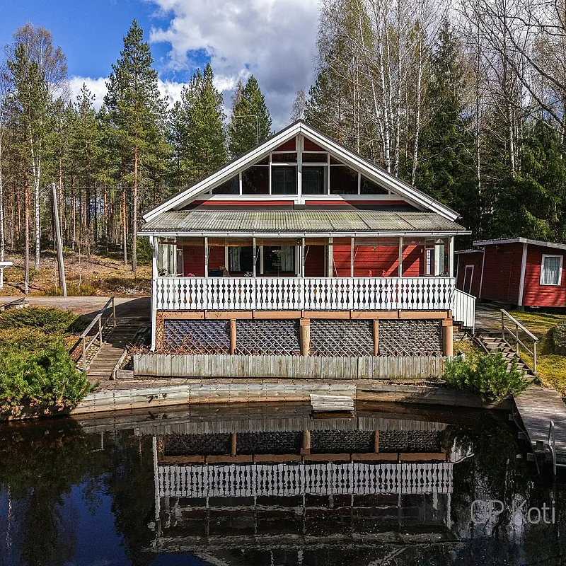 1980s Finnish Country House with Expansive Gardens in Tammela