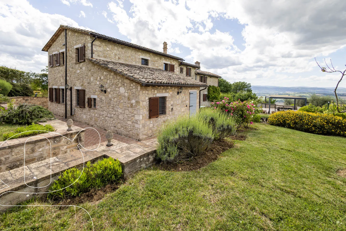 Modern 4-Bed Country House with Pool and Terrace in Scenic Todi, Italy - View image 10 of 63