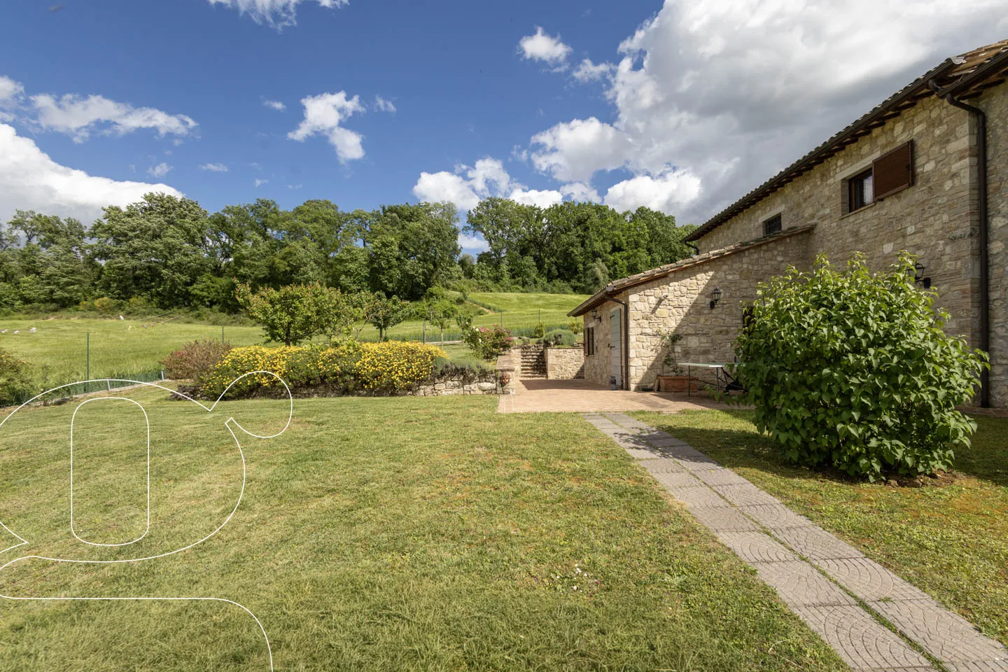 Modern 4-Bed Country House with Pool and Terrace in Scenic Todi, Italy - View image 12 of 63