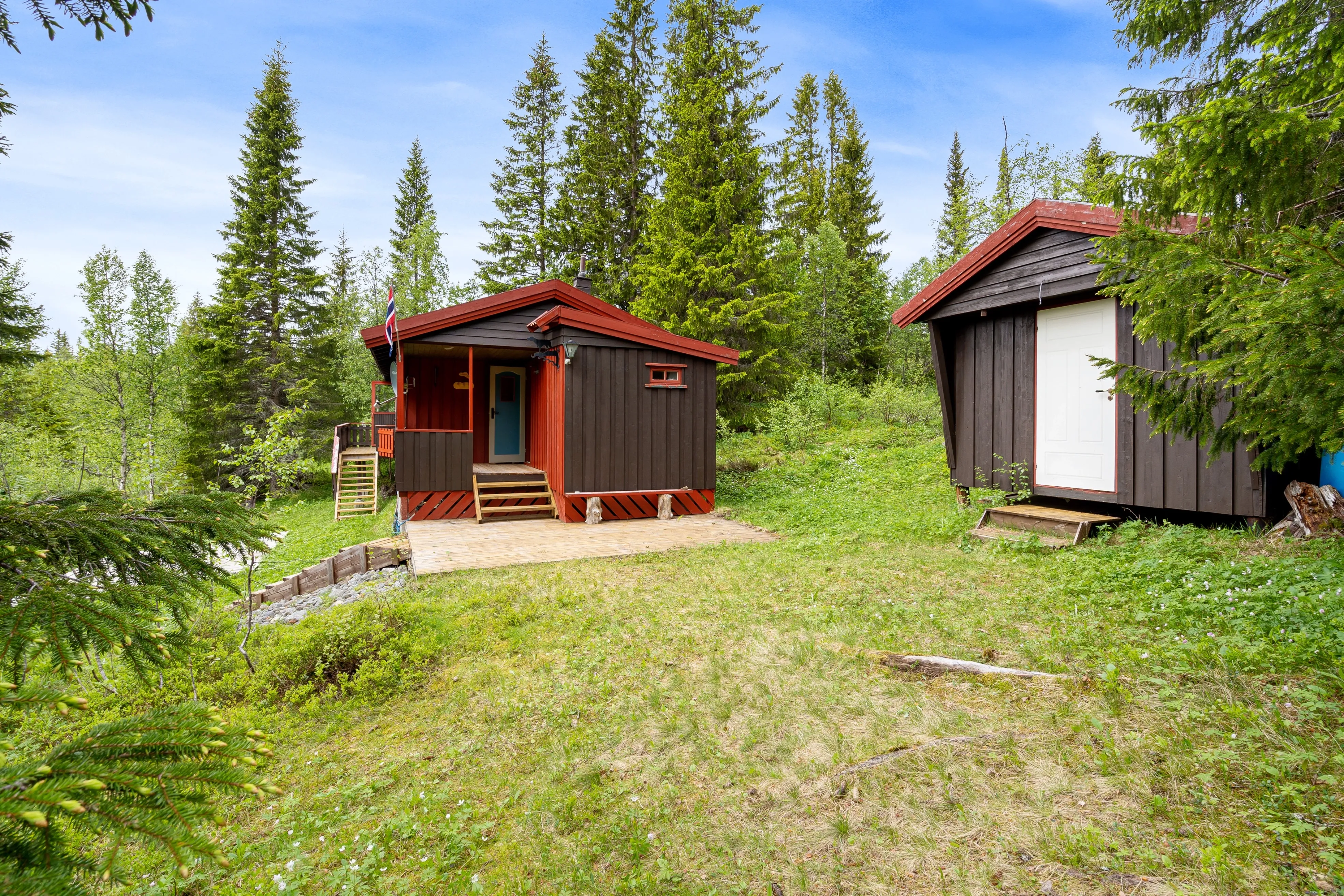 1970s 3-Bedroom Home with Expansive Grounds in Trøndelag, Norway - View image 6 of 24