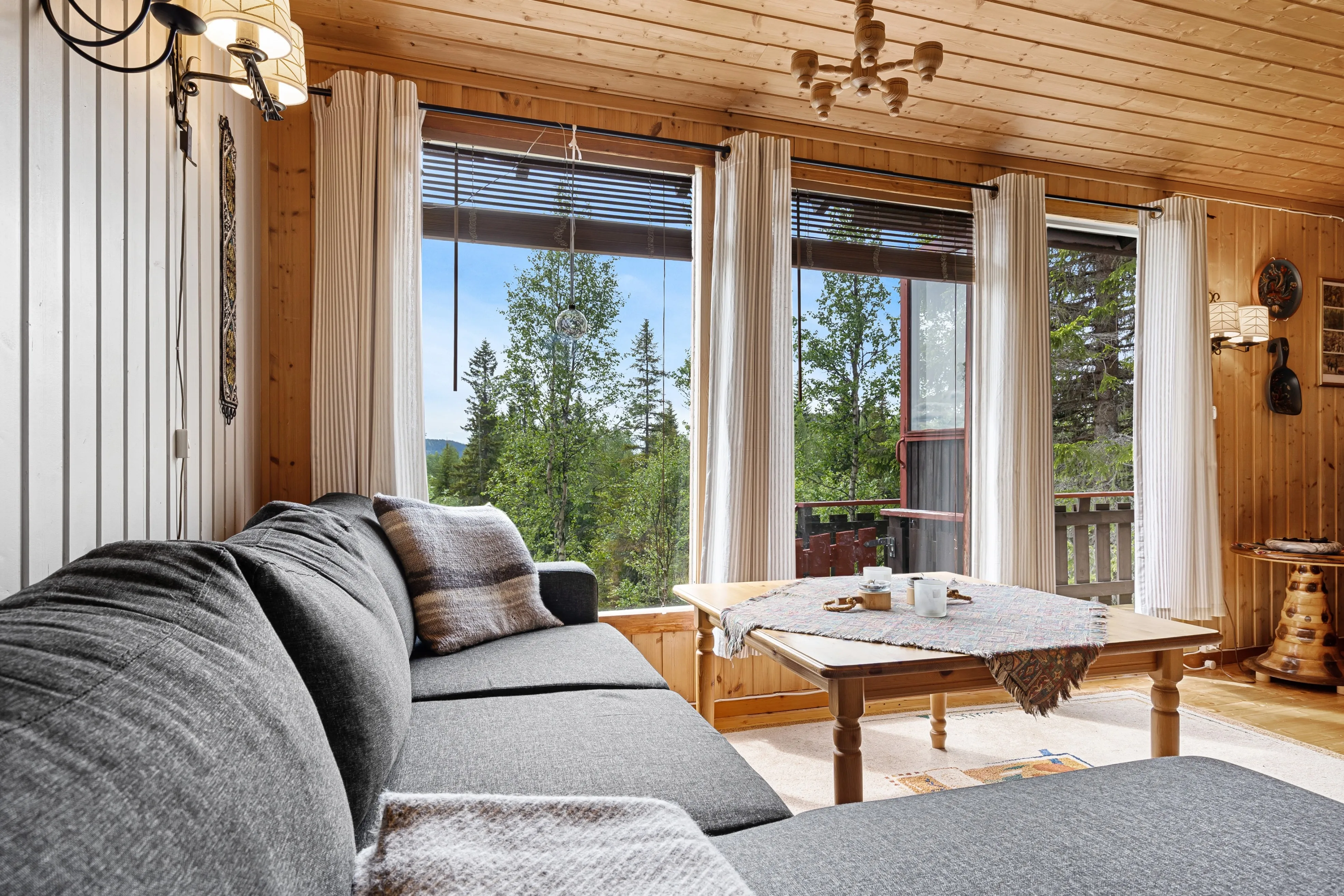 1970s 3-Bedroom Home with Expansive Grounds in Trøndelag, Norway - View image 14 of 24