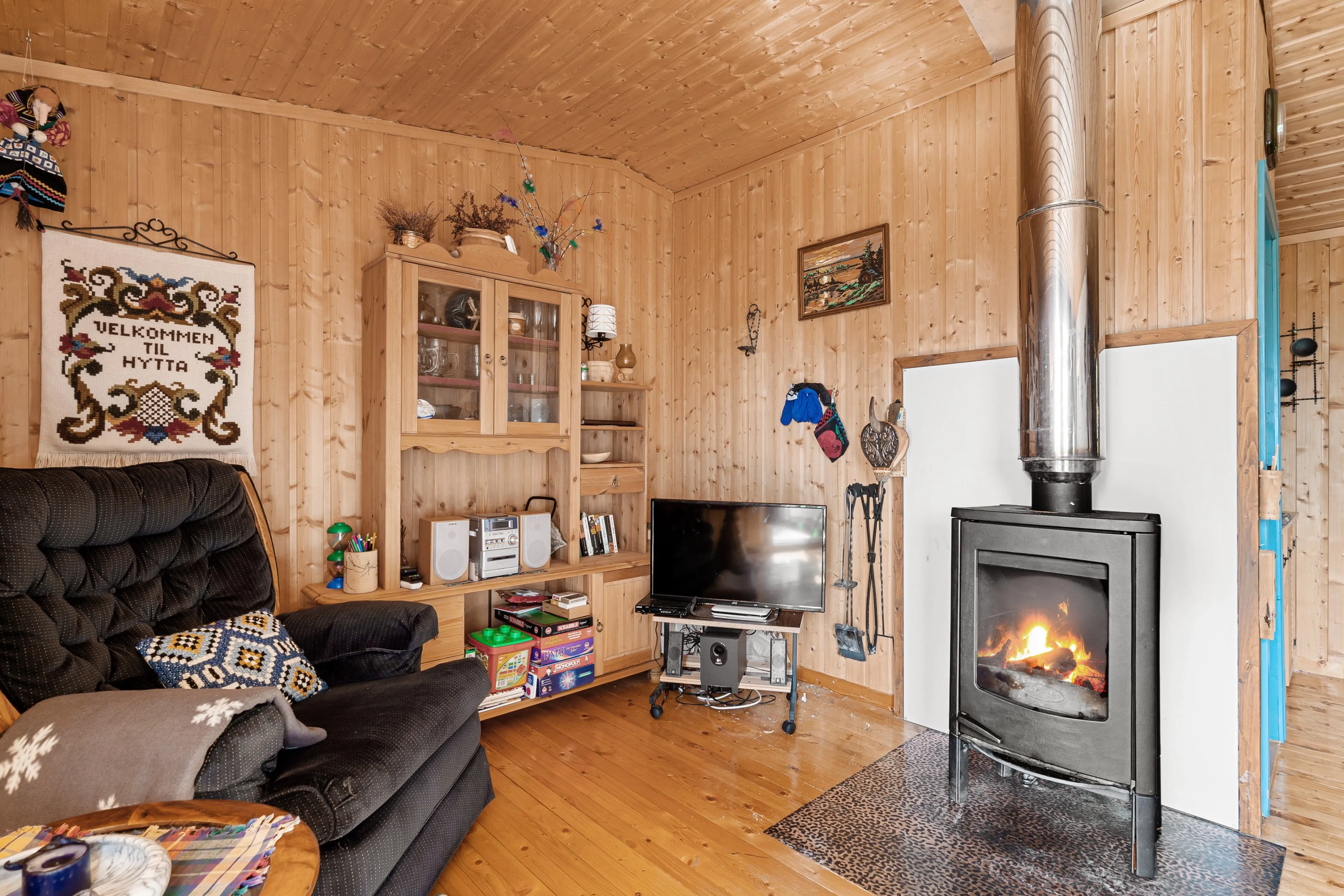 1970s 3-Bedroom Home with Expansive Grounds in Trøndelag, Norway - View image 15 of 24