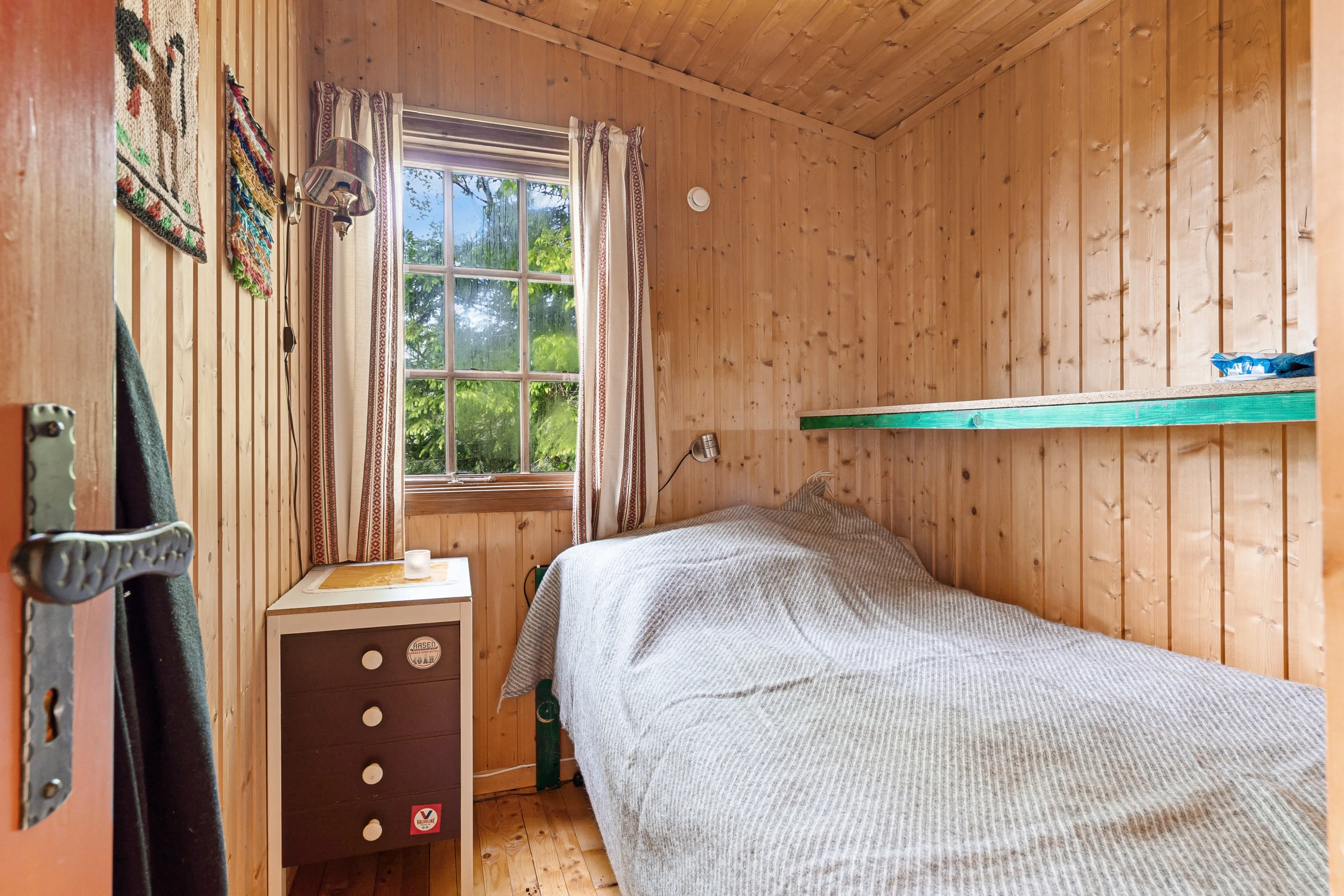 1970s 3-Bedroom Home with Expansive Grounds in Trøndelag, Norway - View image 19 of 24