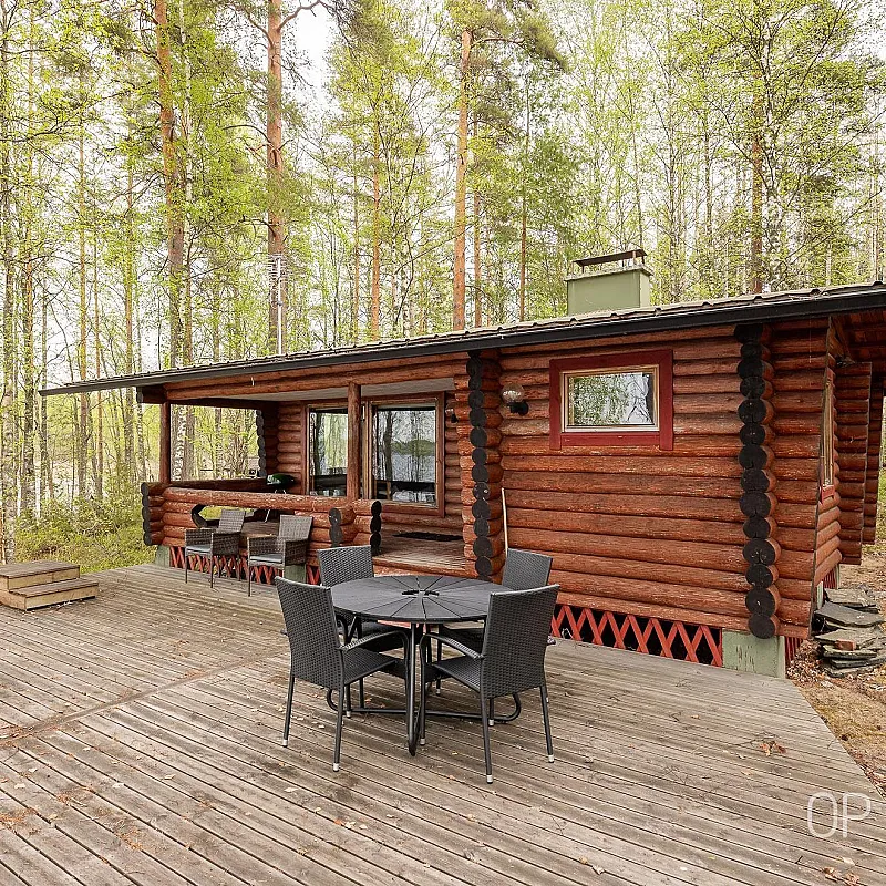 1970s Finnish Cabin with Expansive Garden in Kangasniemi