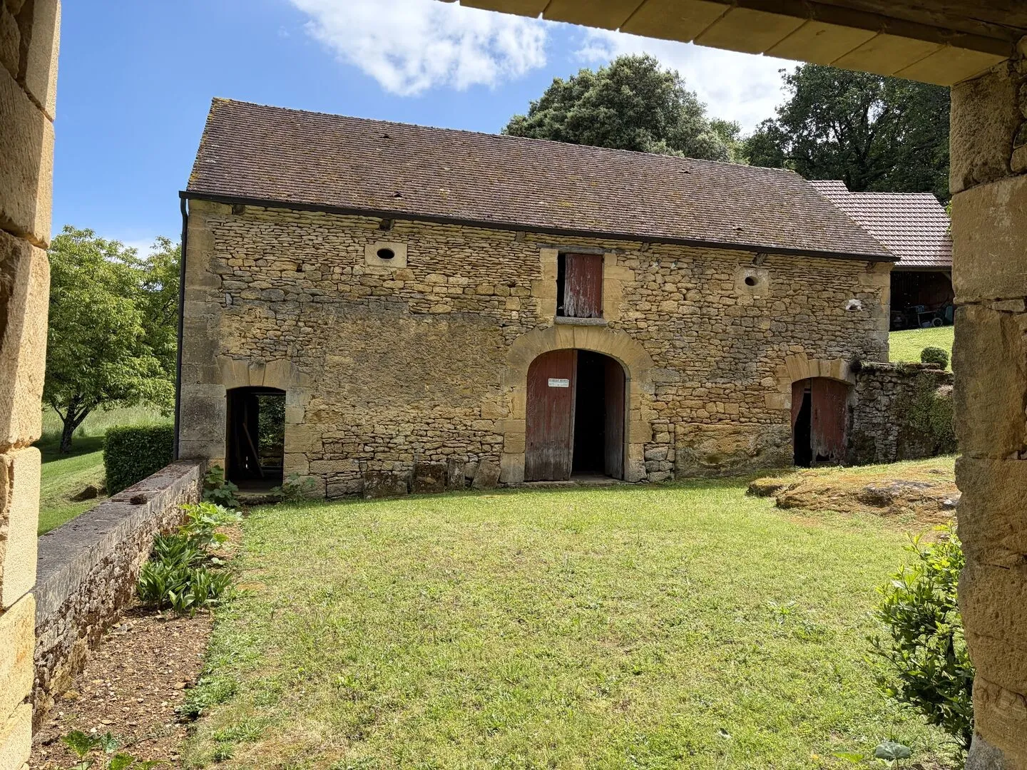 Expansive 5-Bedroom Farmhouse with Pool on 36 Acres near Sarlat, France - View image 11 of 44