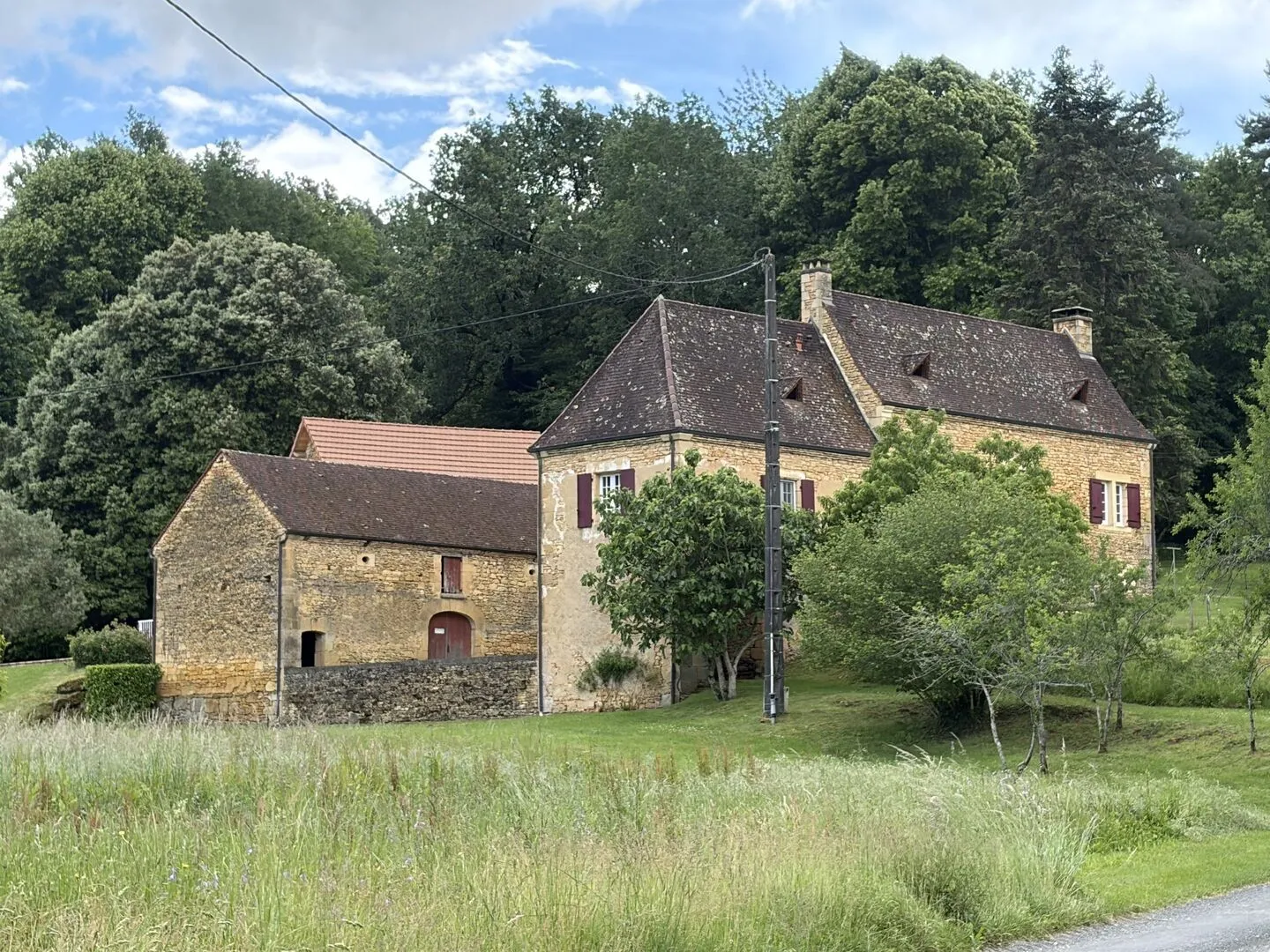 Expansive 5-Bedroom Farmhouse with Pool on 36 Acres near Sarlat, France - View image 22 of 44