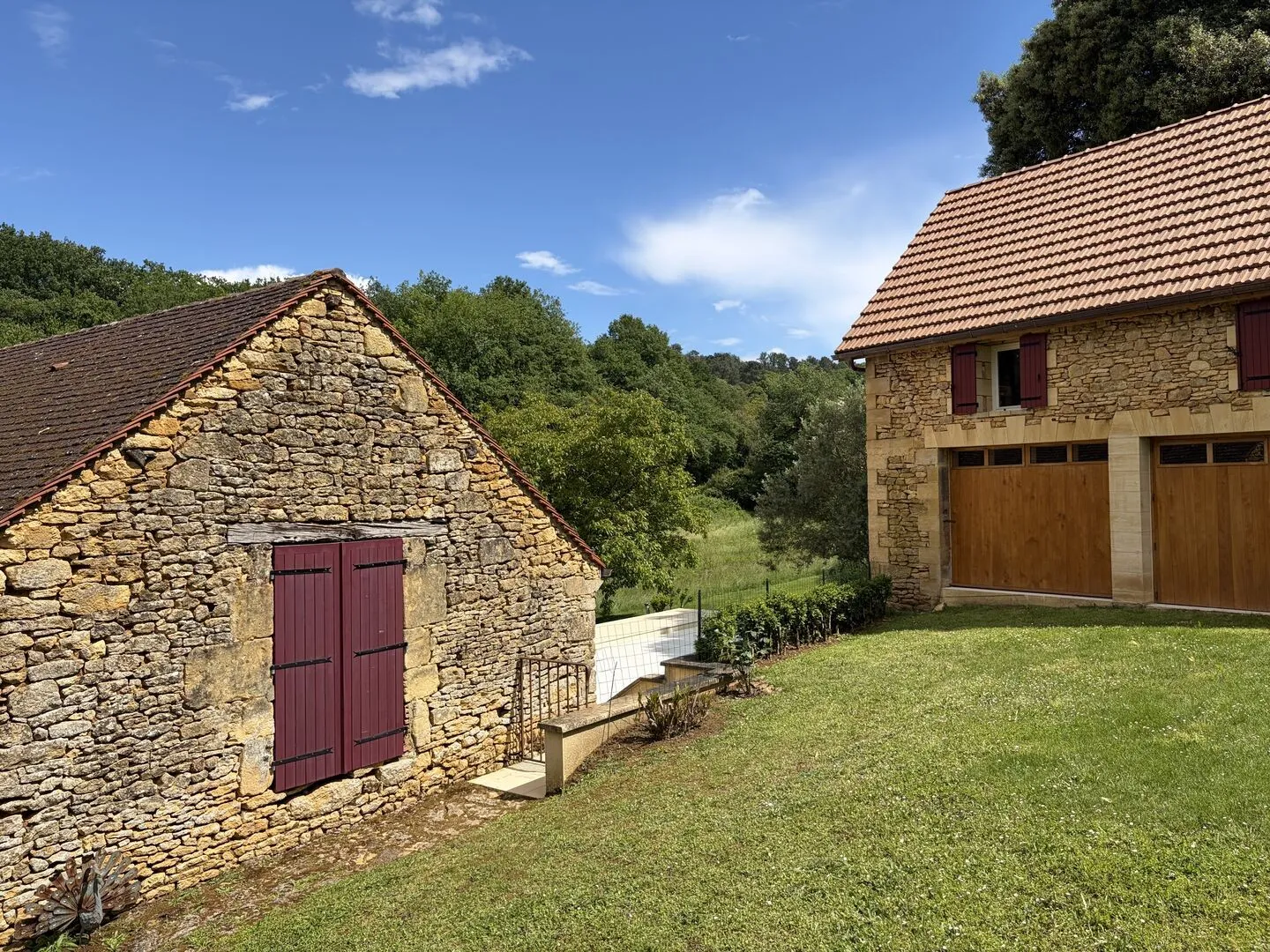 Expansive 5-Bedroom Farmhouse with Pool on 36 Acres near Sarlat, France - View image 44 of 44