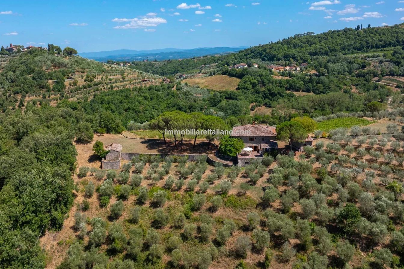 Spacious 5-Bedroom Farmhouse with Dual Living in Bucine, Tuscany - View image 6 of 50